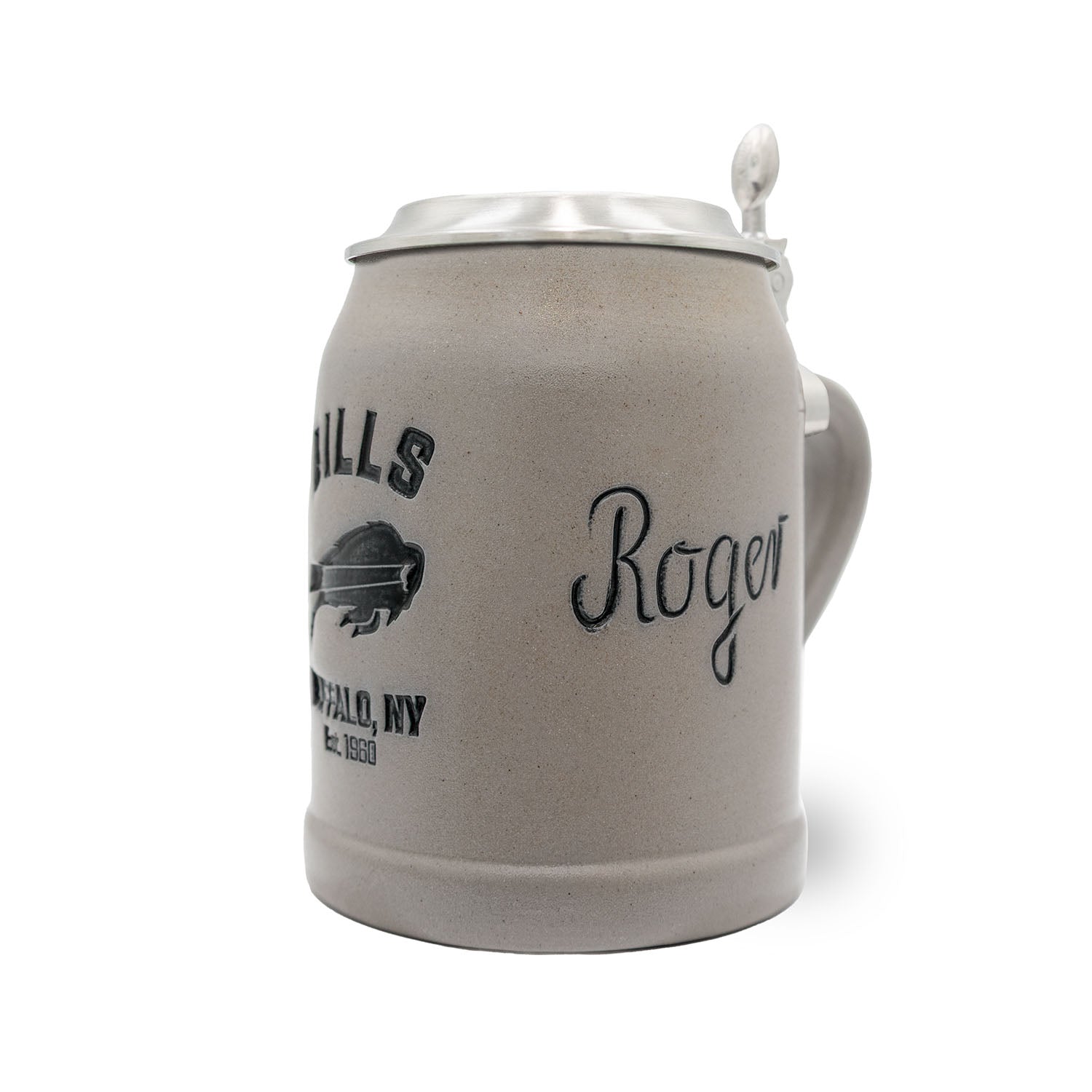 Steinkrug mit Buffalo Bills Logo, Zinndeckel mit Gravurfläche, bauchige Form, Henkel, 0,5 L, optional personalisierbar.