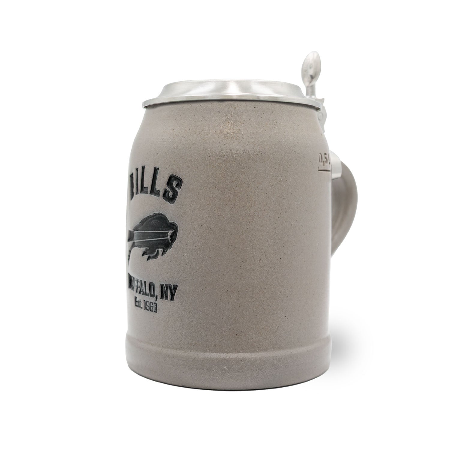 Steinkrug mit Buffalo Bills Logo, gravierbarer Zinndeckel, Henkel, traditionelle Form, 0,5 l, aus Keramik.