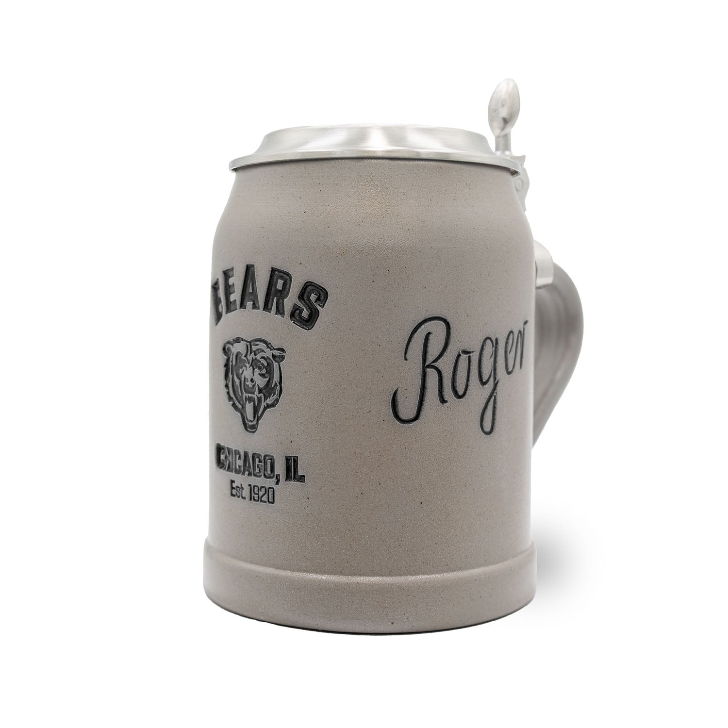Traditioneller Bierkrug aus Steinzeug mit „Chicago Bears“-Logo, optional gravierter Zinndeckel, 0,5 L.