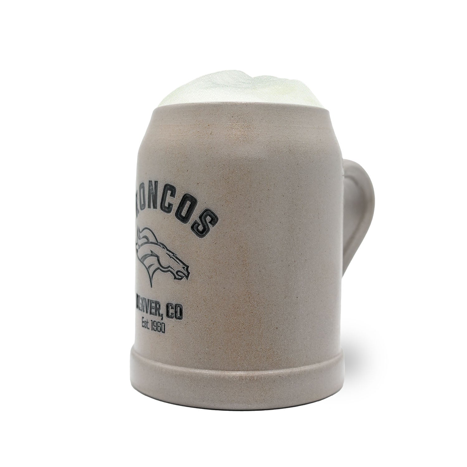 Traditioneller Bierkrug aus Steinzeug mit Denver Broncos Logo, Henkel, optionaler Gravur und Zinndeckel, 0,5 Liter.
