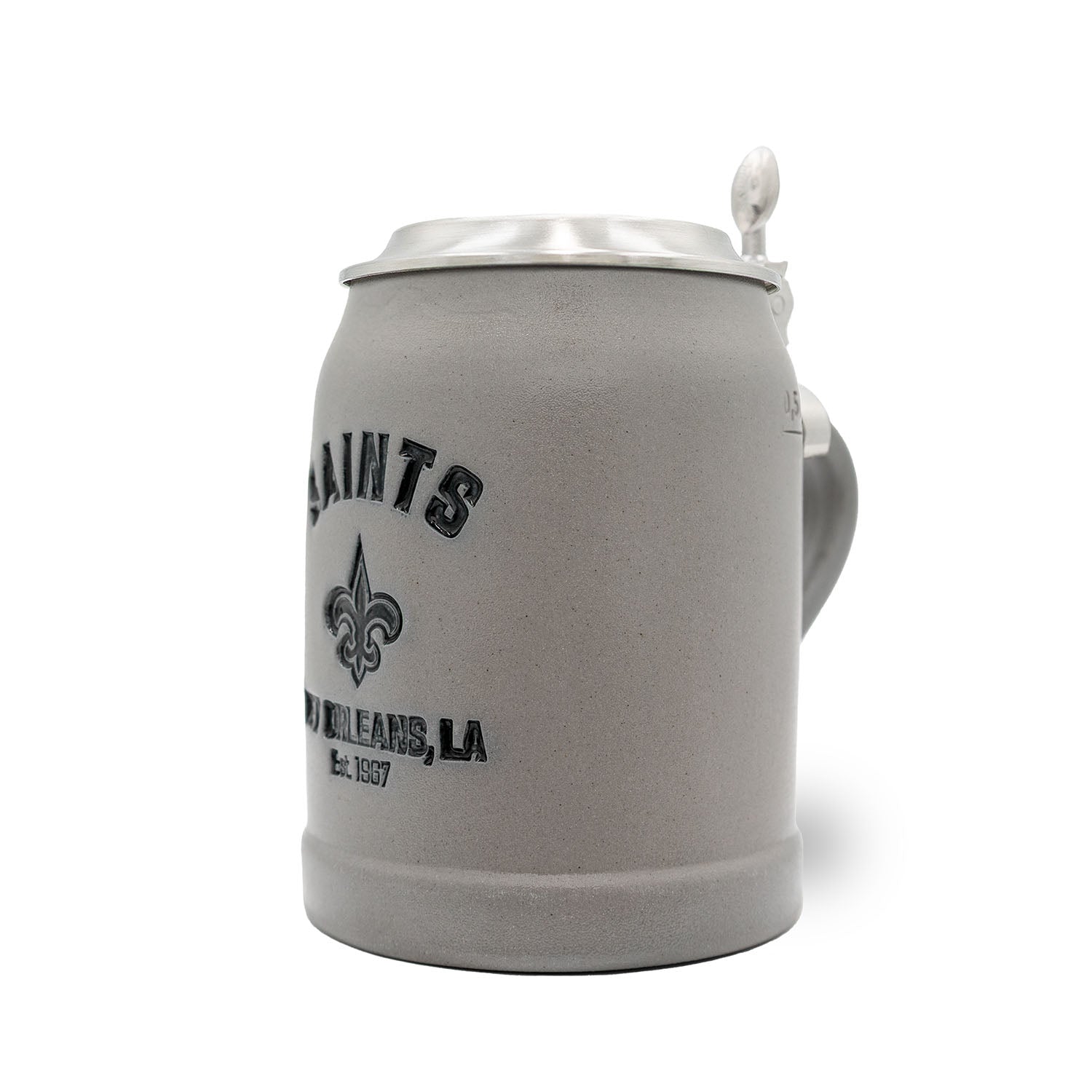 Steinkrug mit New Orleans Saints Logo, optional gravierter Zinndeckel, traditionell gefertigt, 0,5 L.