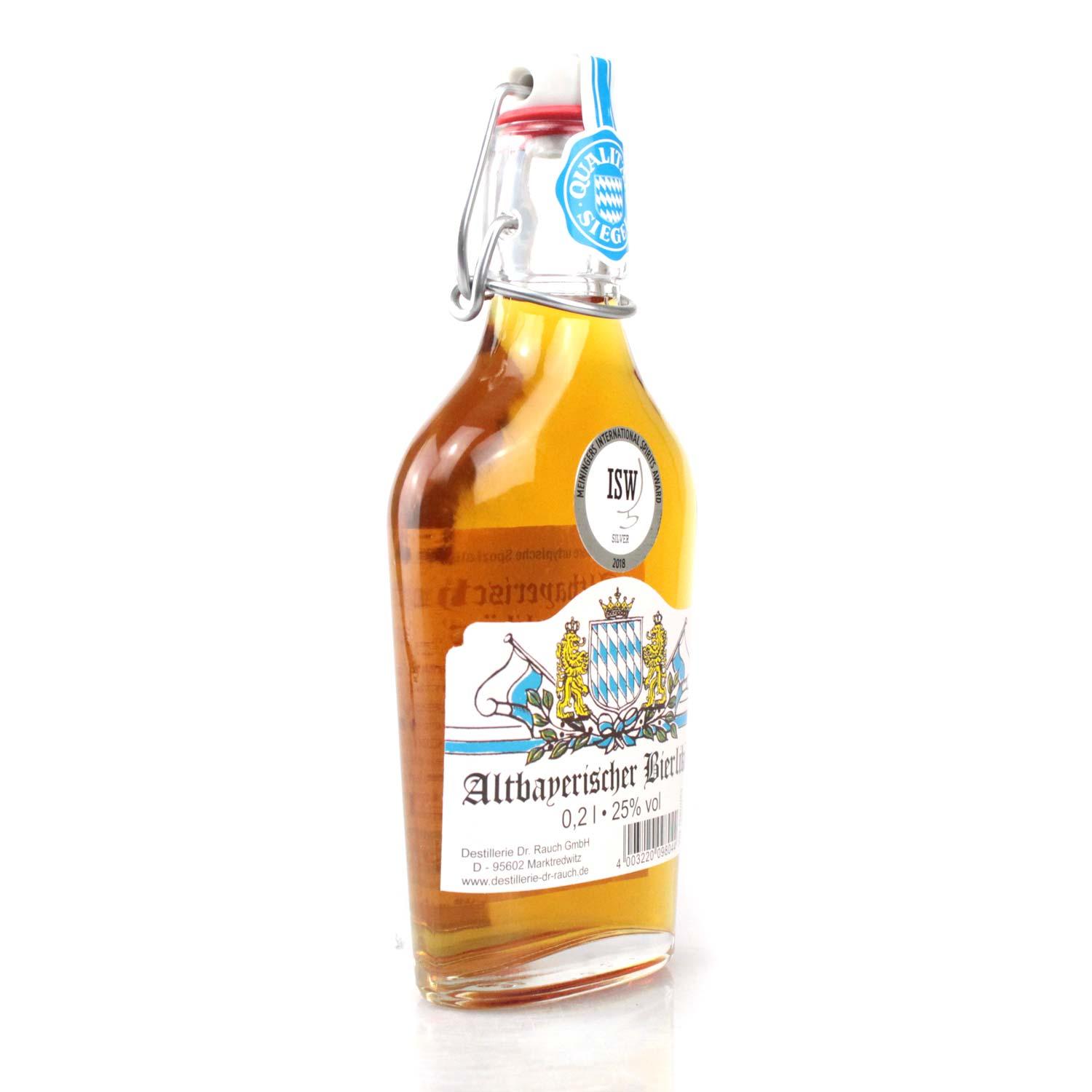 Altbayerischer Bierlikör aus bayerischem Bier mit bernsteinfarbener Füllung in Glasflasche mit Bügelverschluss, 0,2 l.