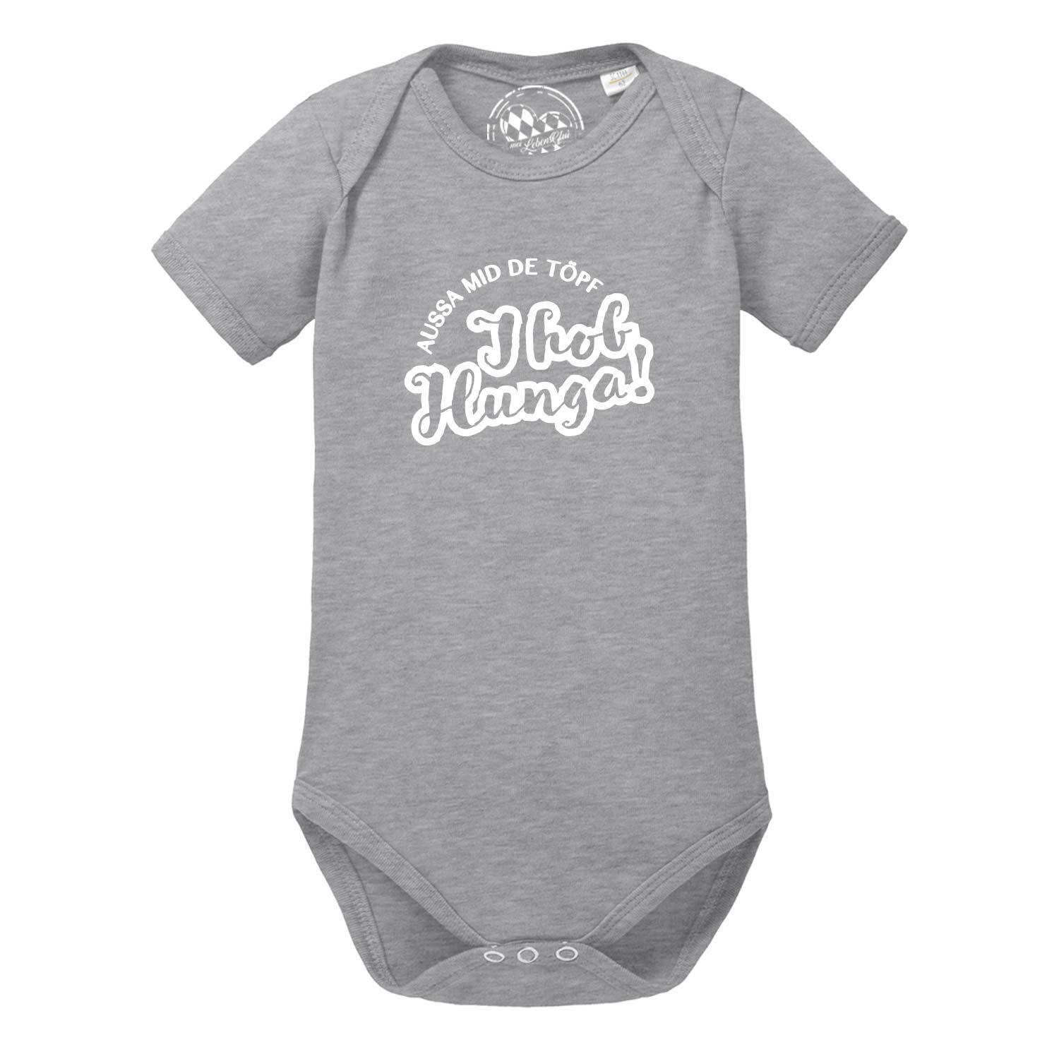 Weißer Babybody mit kurzen Ärmeln, grauem Druck „Aussa mid de Töpf“ und Herz-Motiv aus weicher Baumwolle.