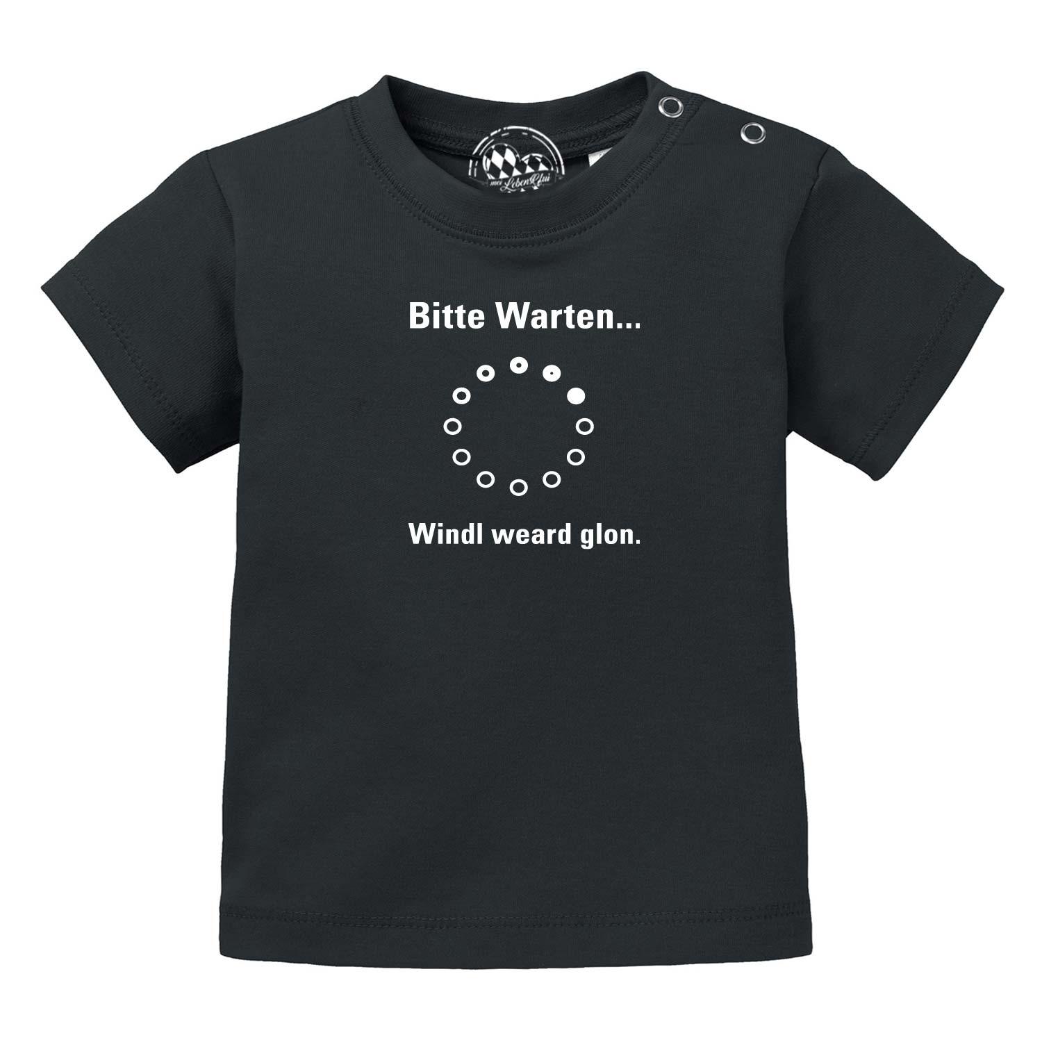 Baby T-Shirt Bitte wartn... schwarz mit weißem "Bitte Warten... Windl weard glon" Aufdruck und Druckknöpfen.