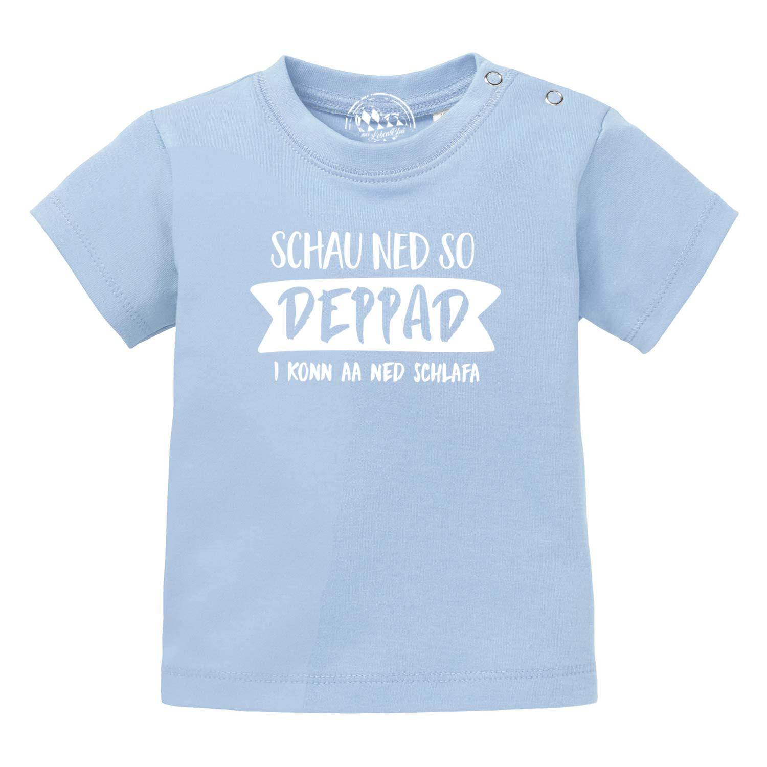 Baby T-Shirt Schau ned so... in hellblau, mit witzigem weißem Spruch und Druckknöpfen an der Schulter.