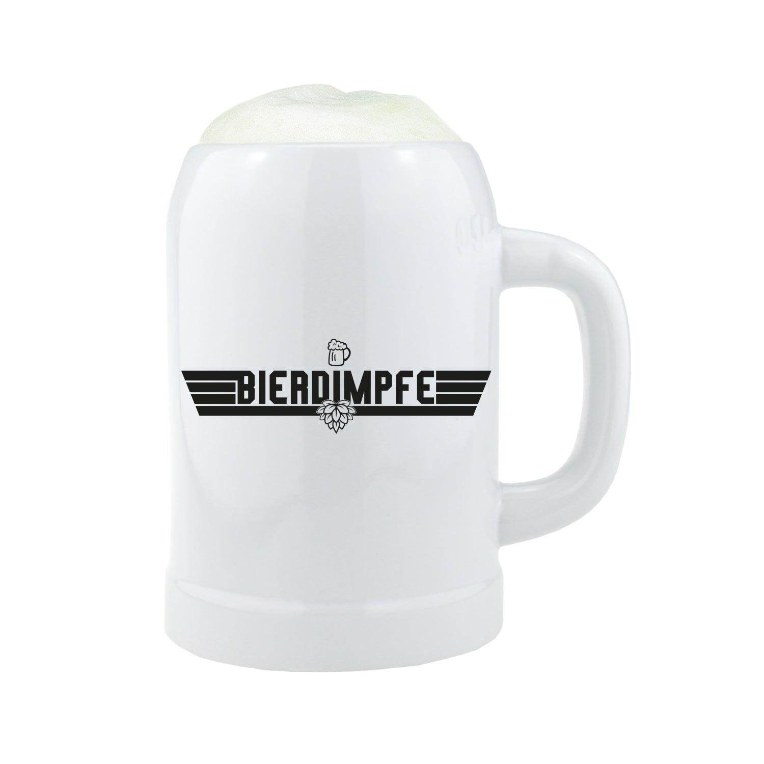 Halbliter-Bierkrug aus Glas mit Henkel, graviertem Schriftzug „Bierdimpfe“ und frei wählbarem Namen.