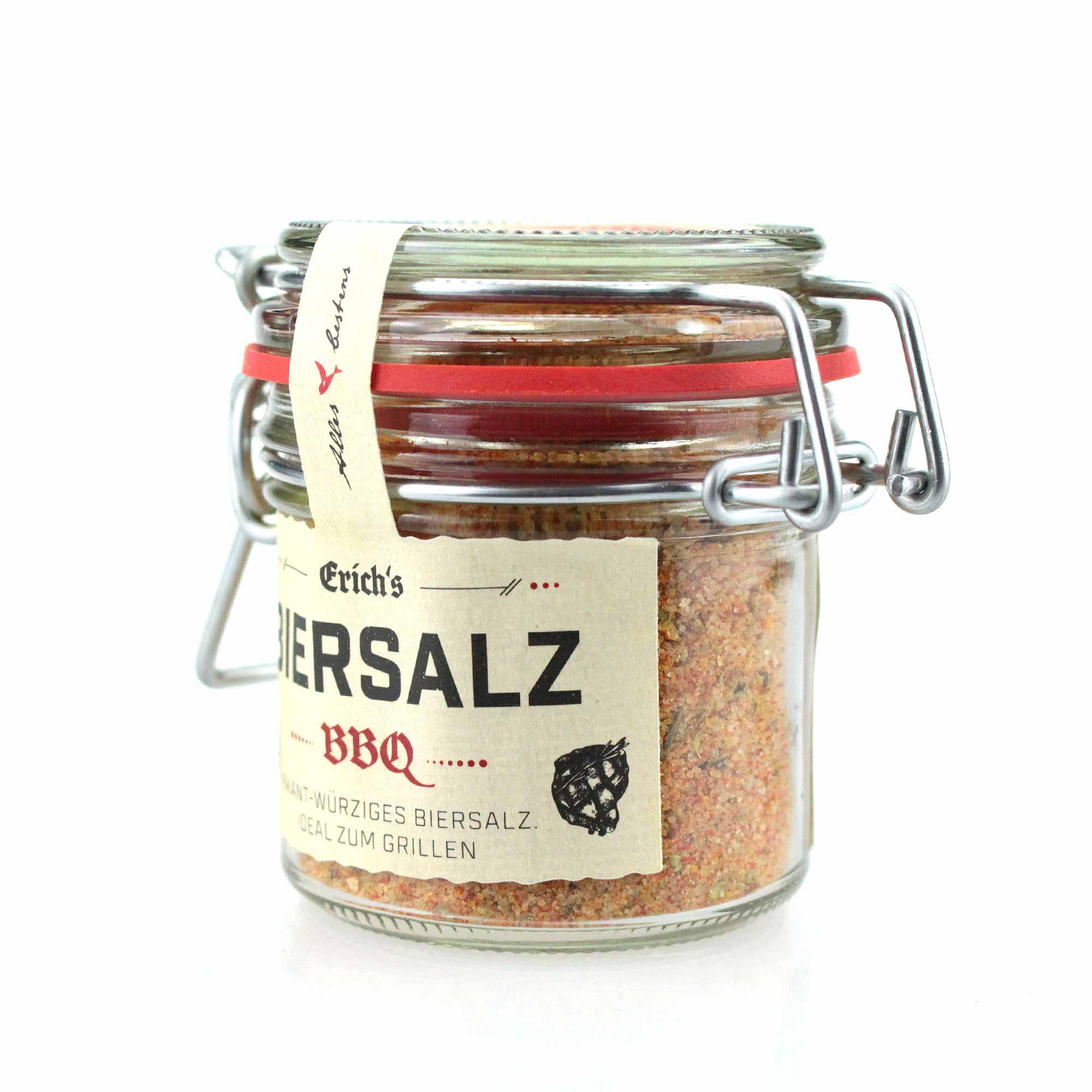 Grobes Biersalz mit Grillgewürzen, beige-braun gemischt, in transparentem Einweckglas mit Metallbügel, 100 g.