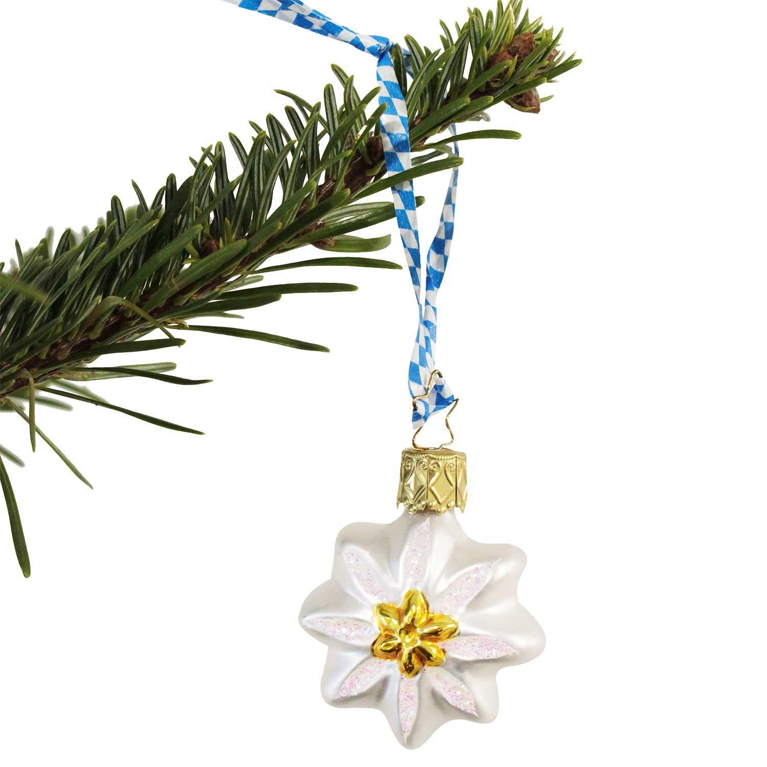 Christbaumschmuck in Edelweißform aus mundgeblasenem Glas, handverspiegelt mit echtem Sterling-Silber, weiß-golden.