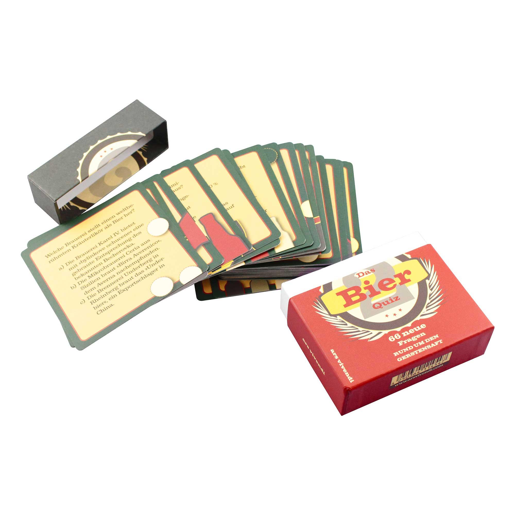 Unterhaltsames Bier-Quizspiel mit 66 Spielkarten, rechteckig, in gedeckten Farben mit weißem Schriftzug.