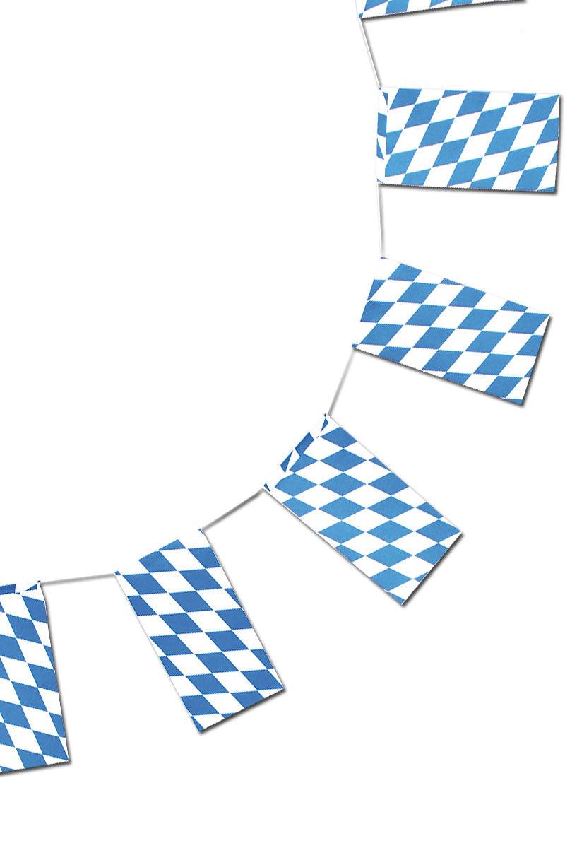 Fahnenkette mit dreieckigen Wimpeln im weiß-blauen Rautenmuster aus Kunststoff zur Dekoration.