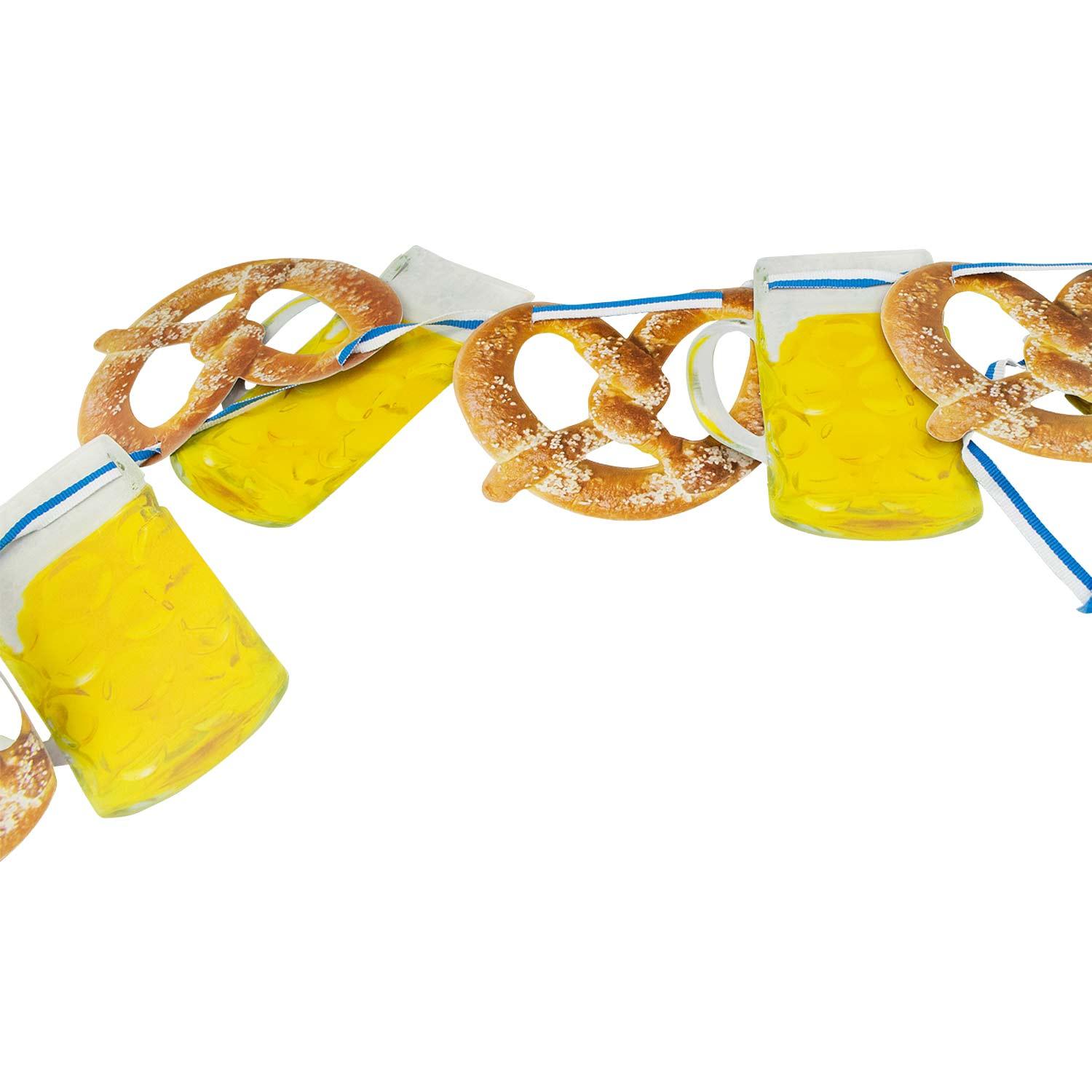Papiergirlande mit abwechselnden Motiven aus Brezel und Maßkrug, auf weiß-blauem Band, ca. 10 m lang.