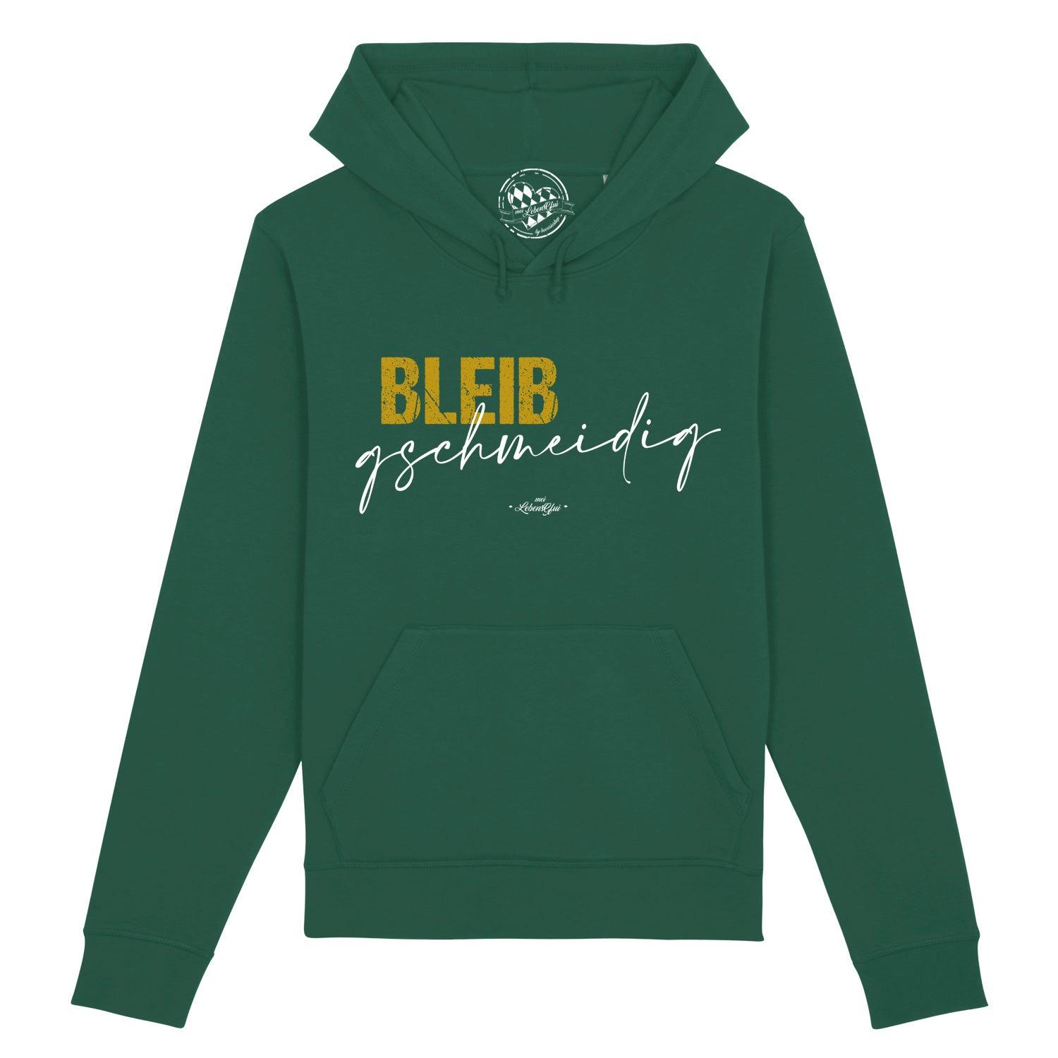 Dunkelblauer Herren-Hoodie mit Kapuze, Kängurutasche und weißem Schriftzug „Bleib gschmeidig“ auf der Vorderseite aus Bio-Baumwolle.