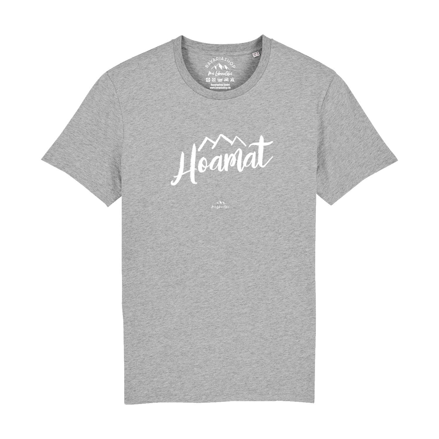 Herren T-Shirt mit sichtbarem „Hoamat“-Schriftzug auf der Brust, aus 100 % Bio-Baumwolle gefertigt.