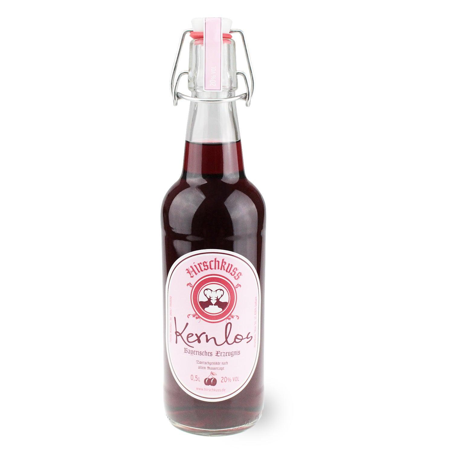 Fruchtiger Zwetschgenlikör aus Oberbayern mit klarer, dunkler Farbe und Bügelverschluss, 0,5-Liter-Flasche.