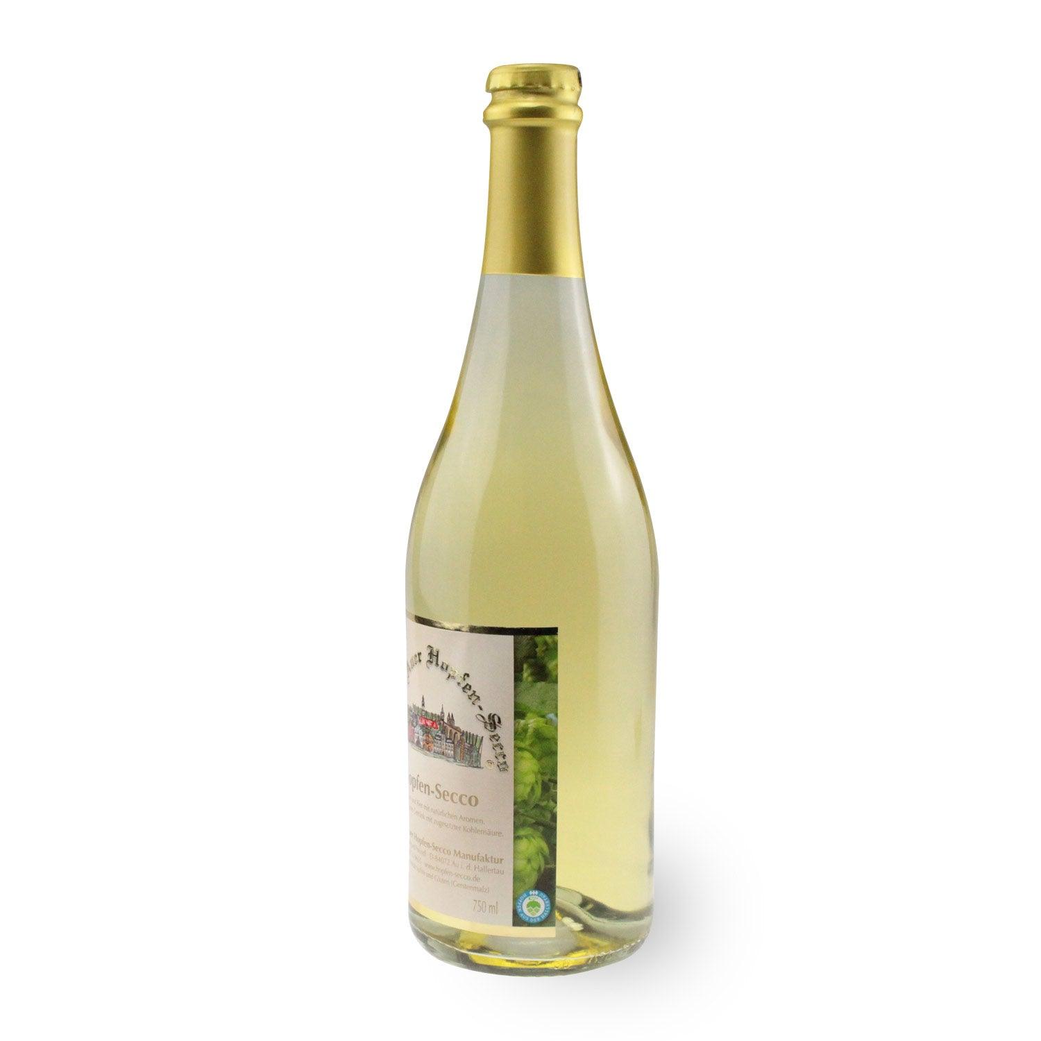 Spritziger Hopfen-Secco mit feiner Perlage, goldgelber Farbton, hergestellt aus Wein und reinem Bier, 0,75 l.