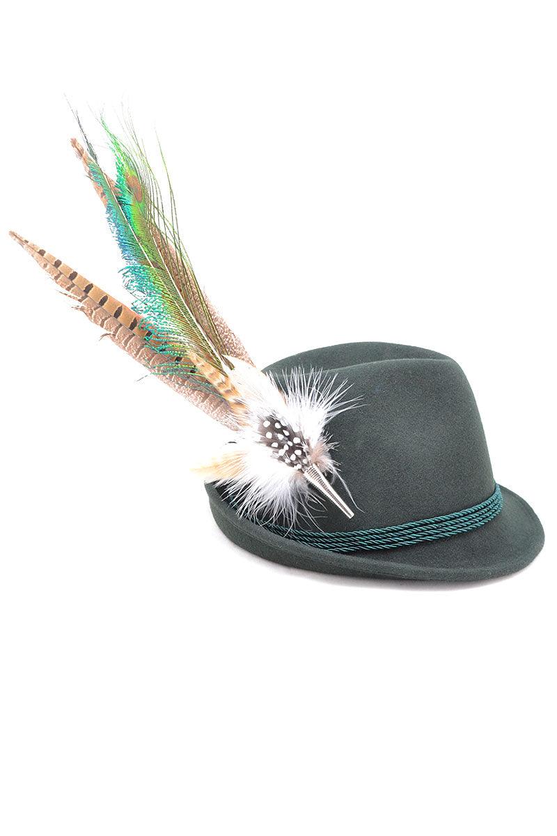 Hut-Schmuck mit Pfauen-, Hahnen- und Fasanenfeder, fein gebunden an silberner Spange, ca. 30–32 cm lang.