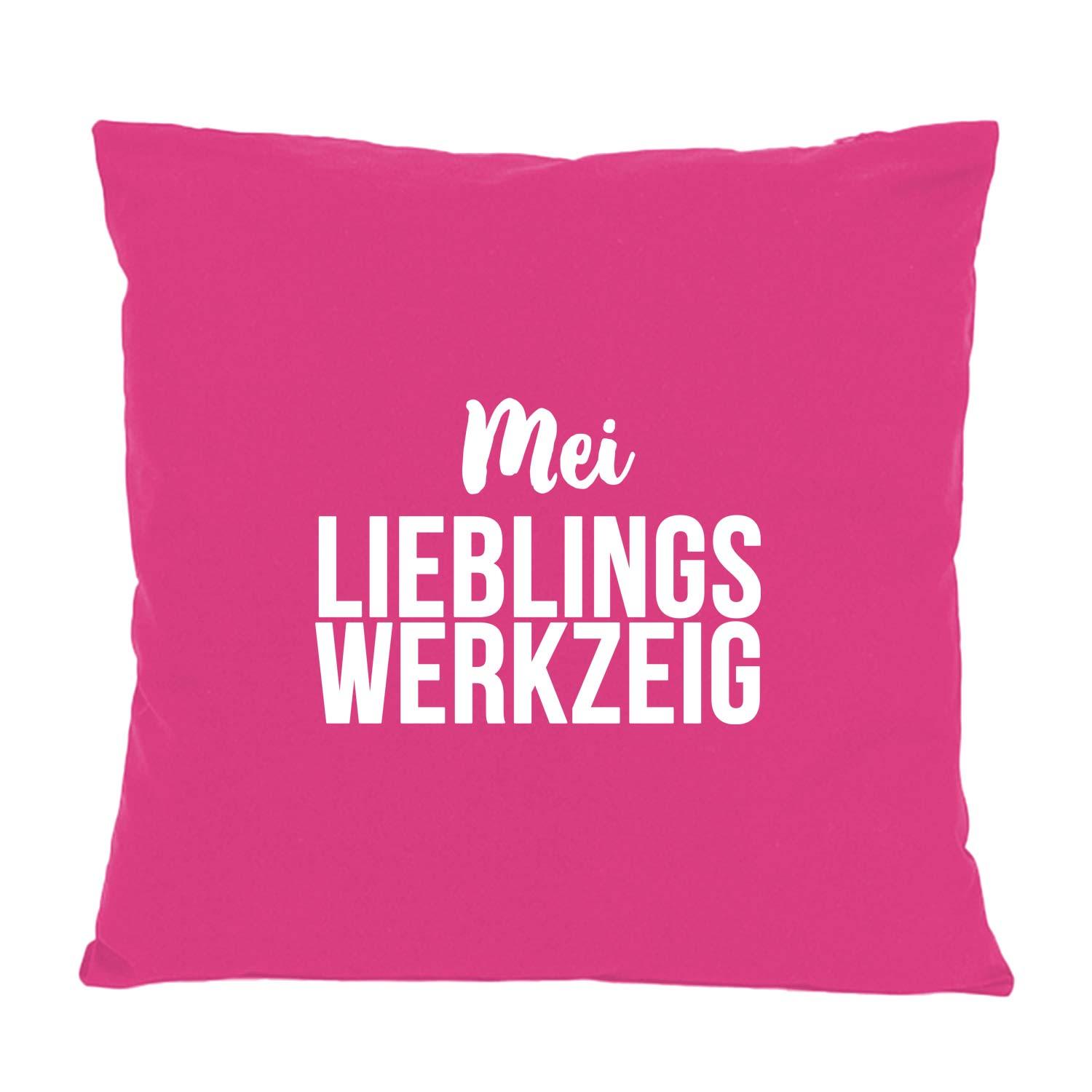 Quadratisches Dekokissen mit aufgedrucktem bayerischen Schriftzug „Mei Lieblingswerkzeig“, aus Baumwolle, ca. 40 x 40 cm.