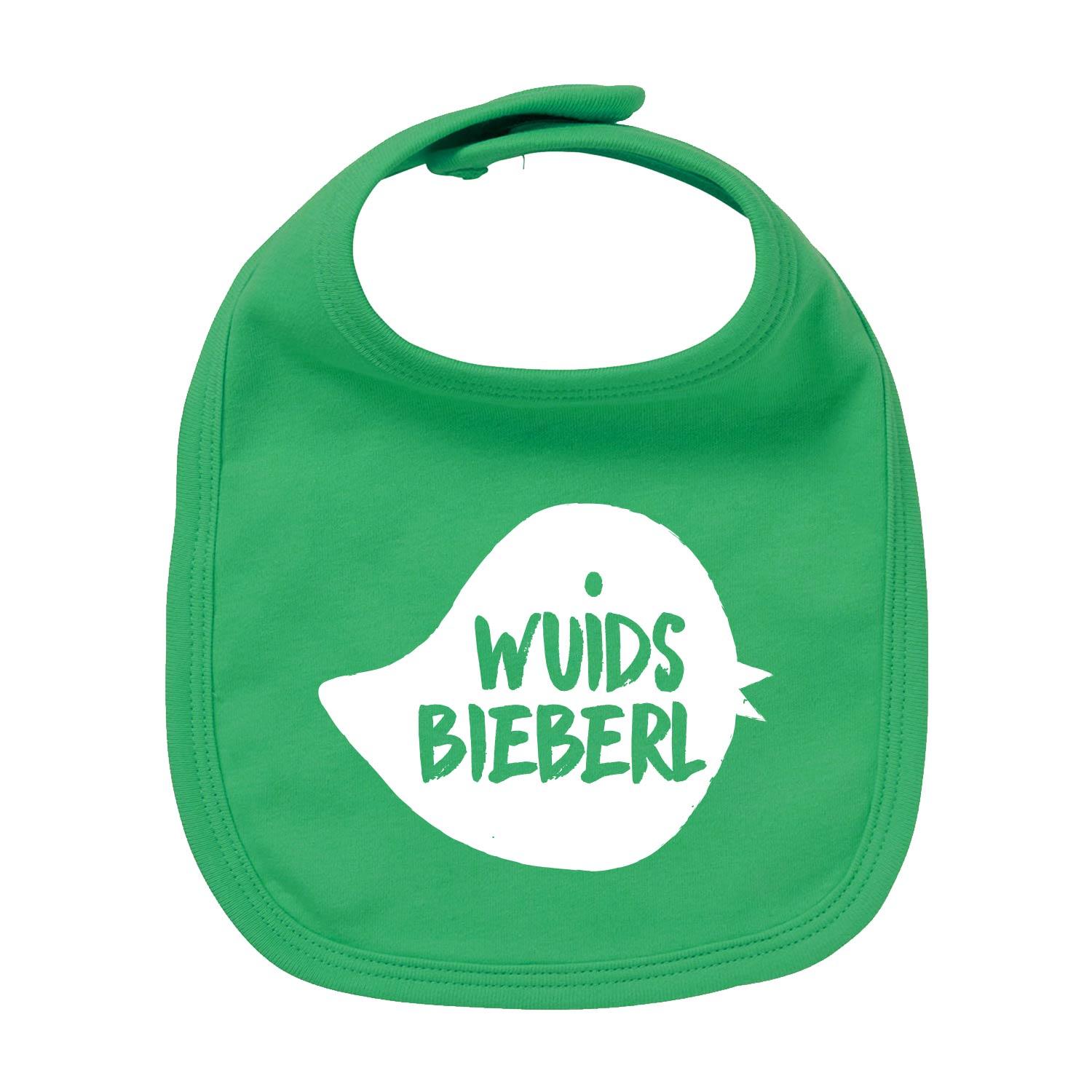 Weißes Baby-Lätzchen mit rotem Herz-Motiv, Aufschrift „Wuids Bieberl“ und rotem Rand aus Bio-Baumwolle.