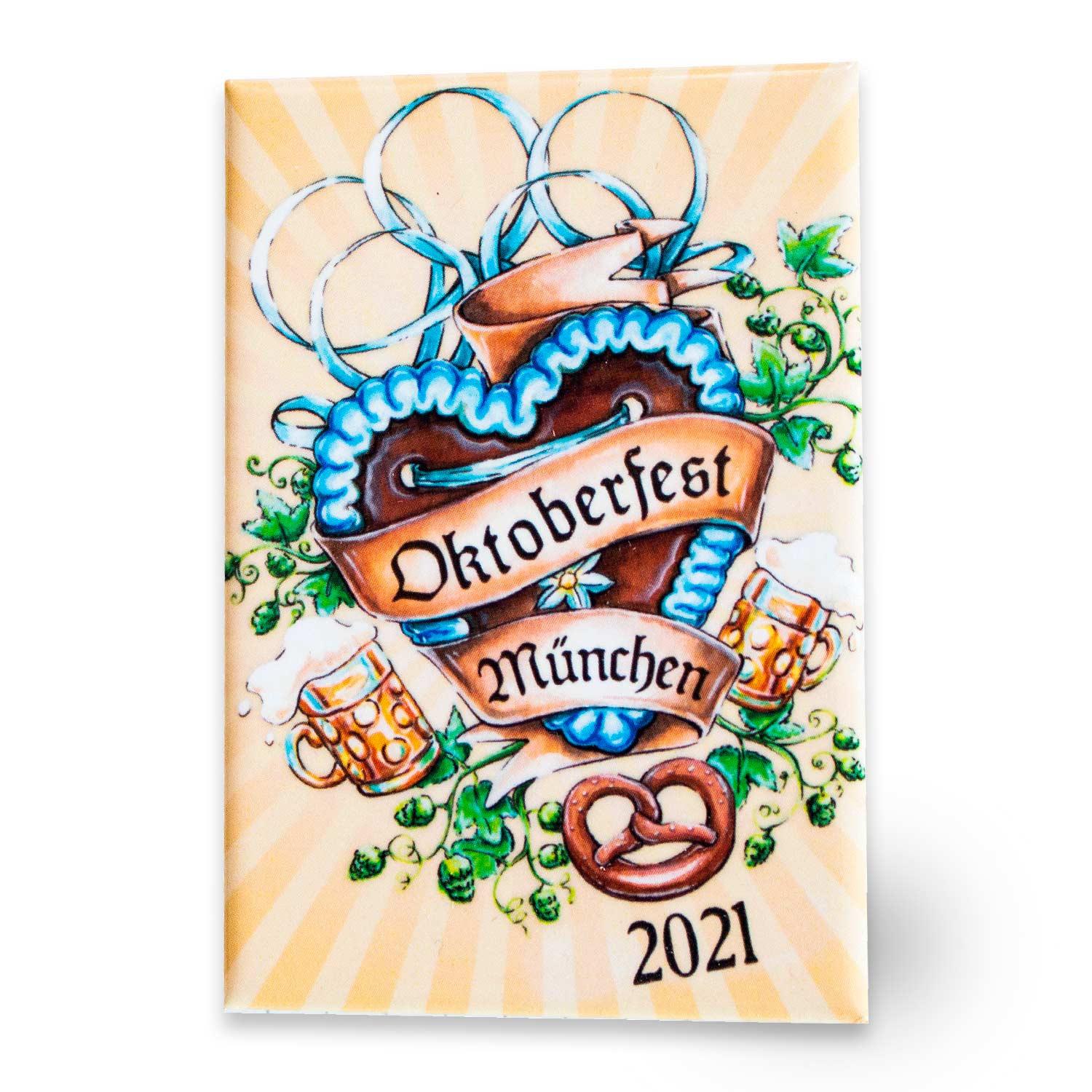 Rechteckiger Magnet mit buntem Oktoberfest-Motiv 2021, Herzen, Riesenrad, Bierkrug und Schriftzug, ca. 5,5 x 8 cm.