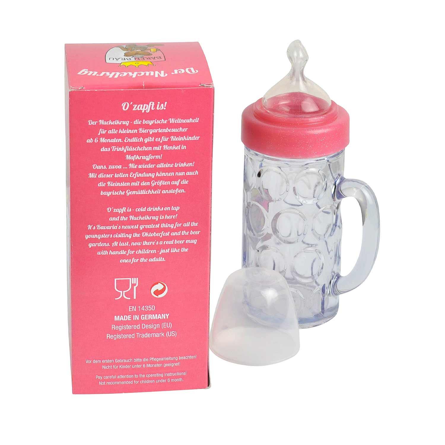 Rosa Babyflasche in Bierkrugoptik mit Henkel und Aufdruck „Bierkrug“, Sauger aus BPA-freiem Silikon.