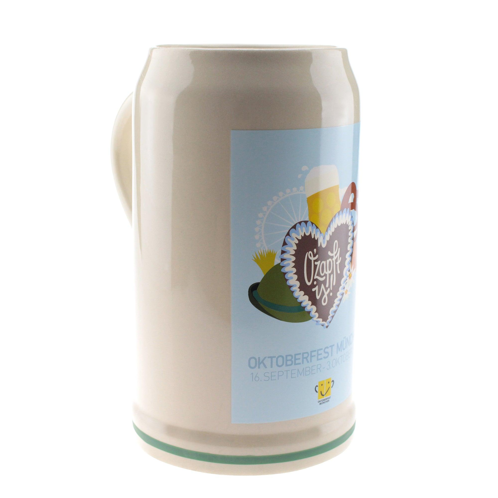 Steinkrug mit handgezogenem Henkel, offiziellem Oktoberfest 2017-Motiv und bunter Plakatgrafik, 1,0 Liter.