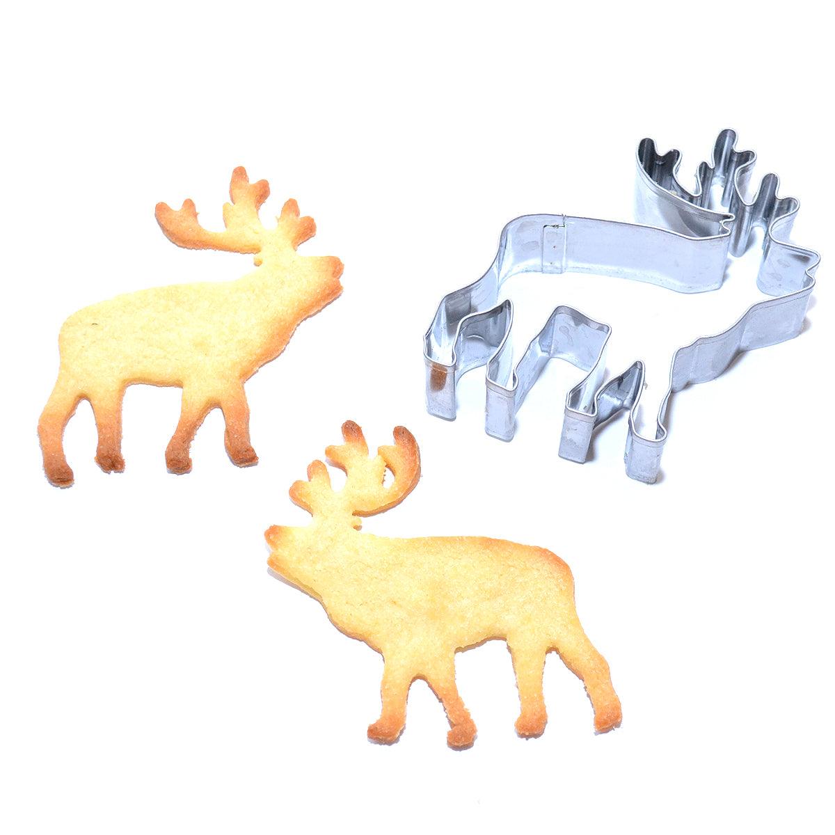 Ausstechform in Hirschform aus silbernem, rostfreiem Edelstahl mit fein ausgearbeiteten Konturen, 8 cm groß.