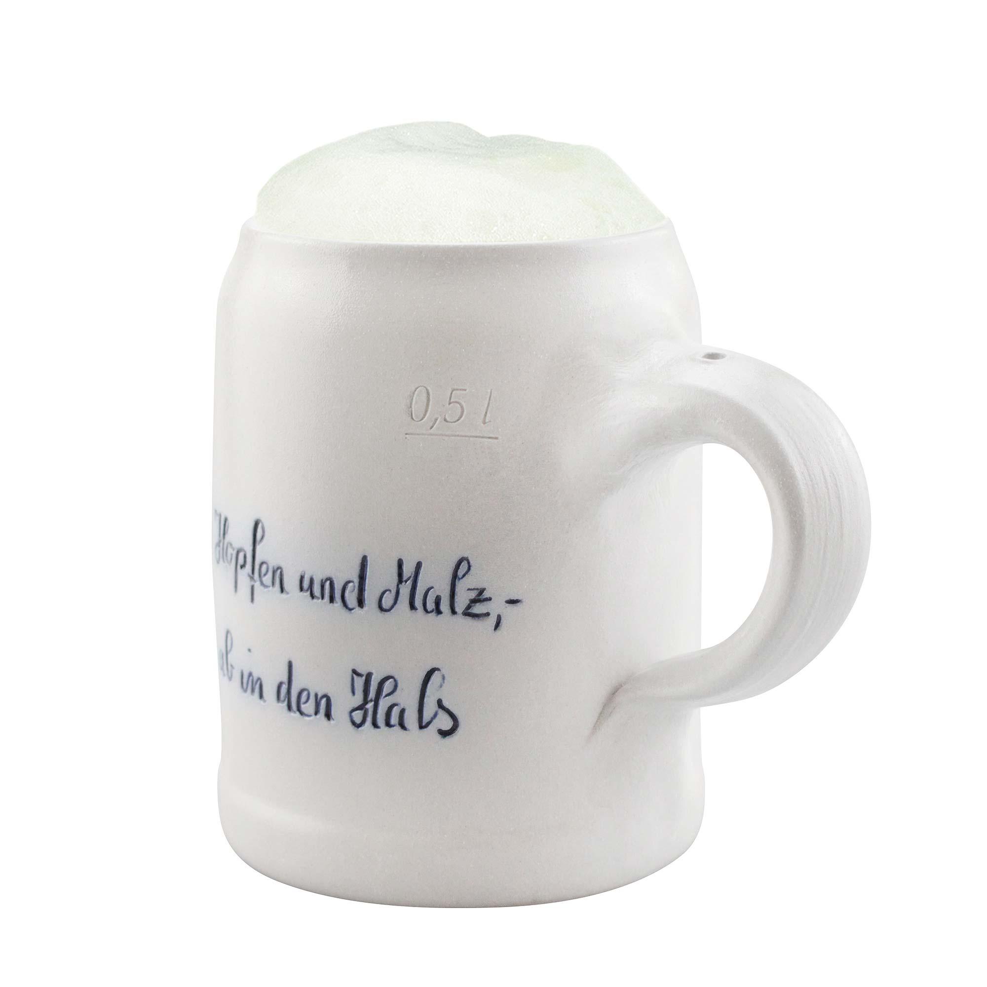 Hellgrauer Steinkrug aus Keramik mit blauer Salzglasur, individueller Gravur „Holy Hopfen“, 0,5 l Fassungsvermögen.