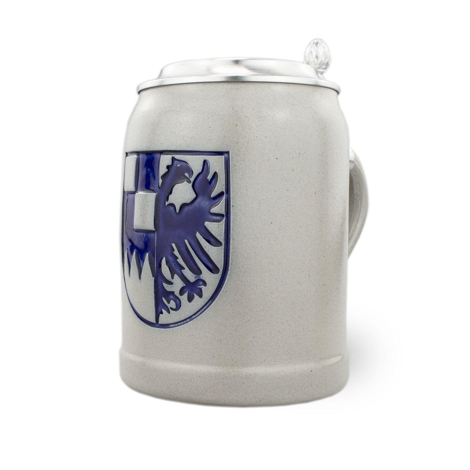 Traditioneller Bierkrug aus Steinzeug mit Zinndeckel, Mittelfranken-Wappen und gravierbarem Deckel, 0,5 l.