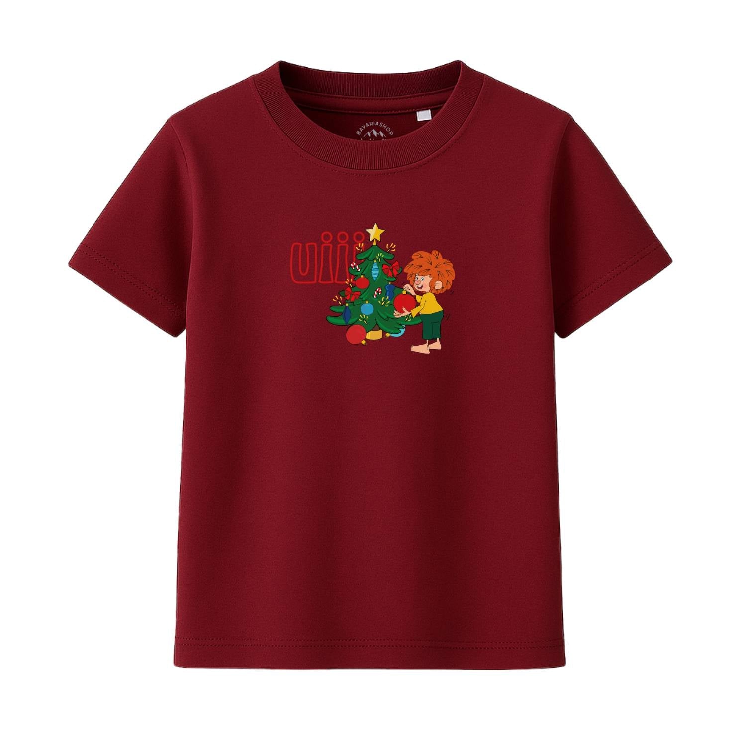 Rotes ®Pumuckl Kinder T-Shirt uiii Weihnachten mit Pumuckl beim Schmücken des Weihnachtsbaumes.