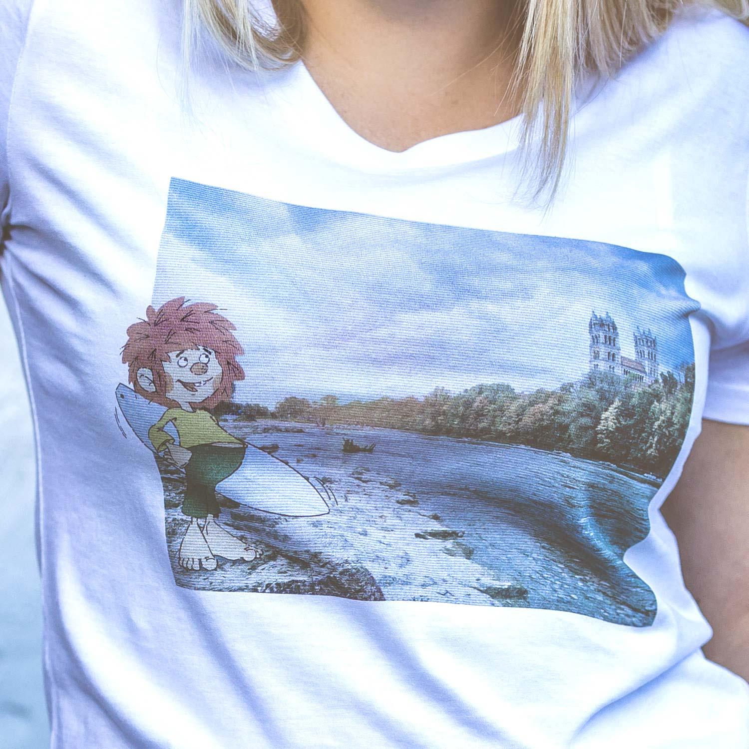 Damen T-Shirt mit Pumuckl-Surfmotiv in Retro-Optik, kurzärmelig, aus 100 % Bio-Baumwolle, 180 g/m².
