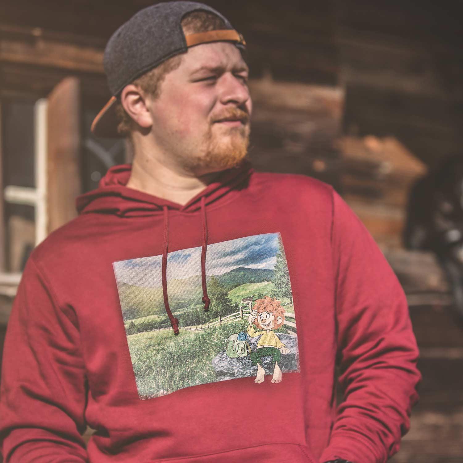 Herren Hoodie mit Pumuckl-Motiv in Retro-Optik, Kapuze und Kordelzug, aus Bio-Baumwolle und recyceltem Polyester.