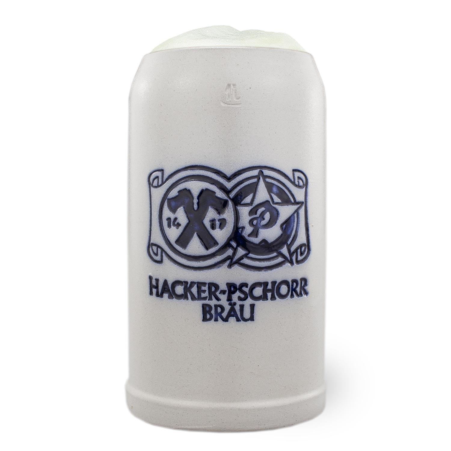 Salzglasierter Steinkrug mit blauer Beschriftung „Hacker-Pschorr Bräu“, geschwungene Form, Henkel, 1 Liter, Keramik.