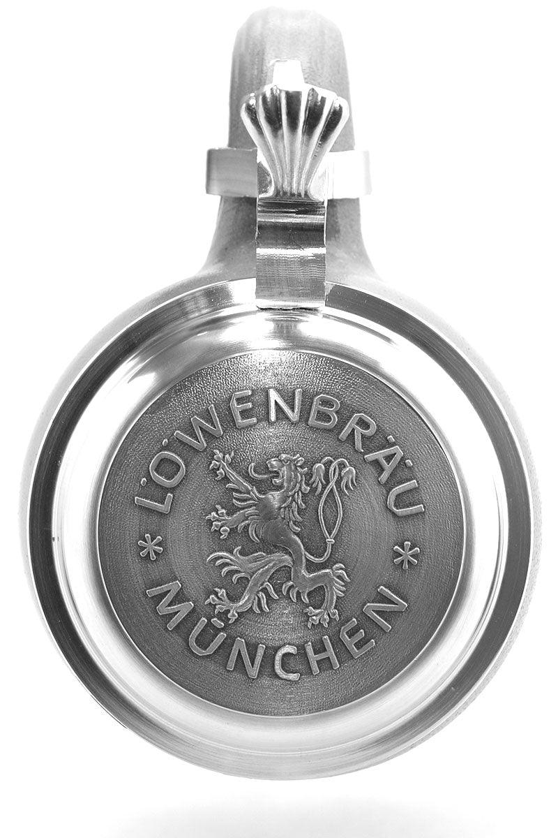 Salzglasierter Steinkrug mit Löwenbräu-Wappen, Zinndeckel mit Logo, Reliefschriftzug vorn, grau-blau, 1 Liter.