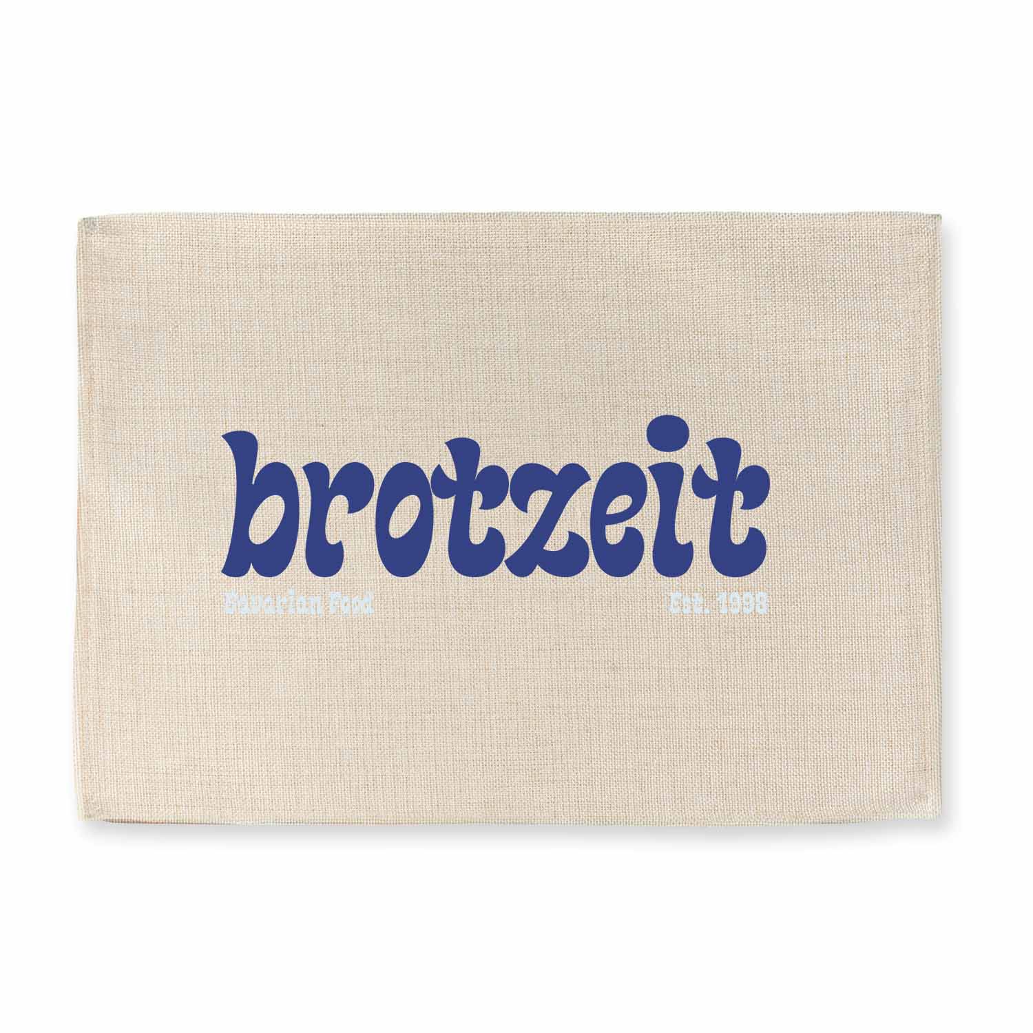 Rechteckiges Tischset mit weißem "Brotzeit est. 1998"-Schriftzug auf Jute-Look, abwaschbar, ca. 40,5 × 30,5 cm.