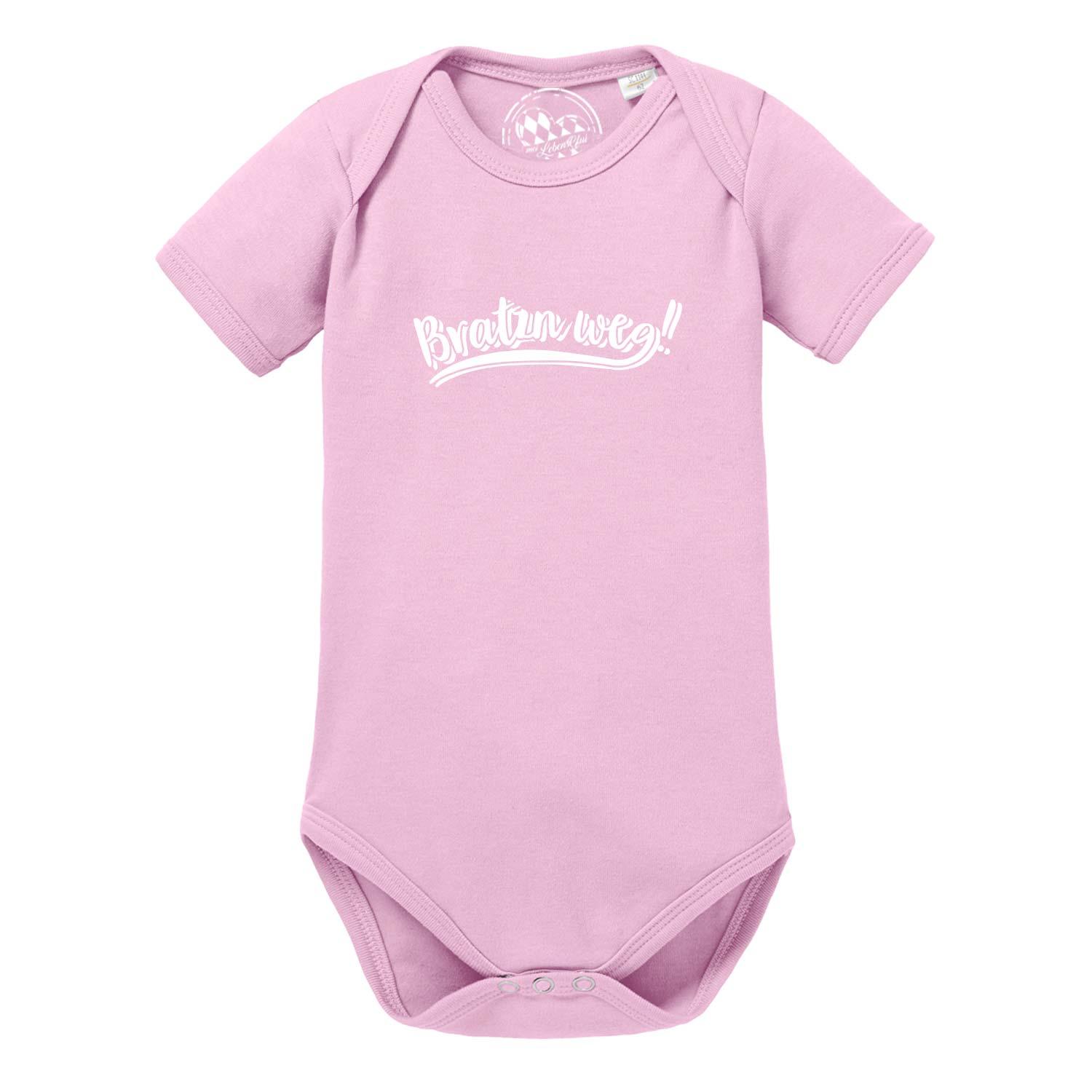 Baby Body Bratzn weg in zartem Rosa mit weißem Schriftzug und Druckknöpfen im Schritt, weiche Babykleidung.