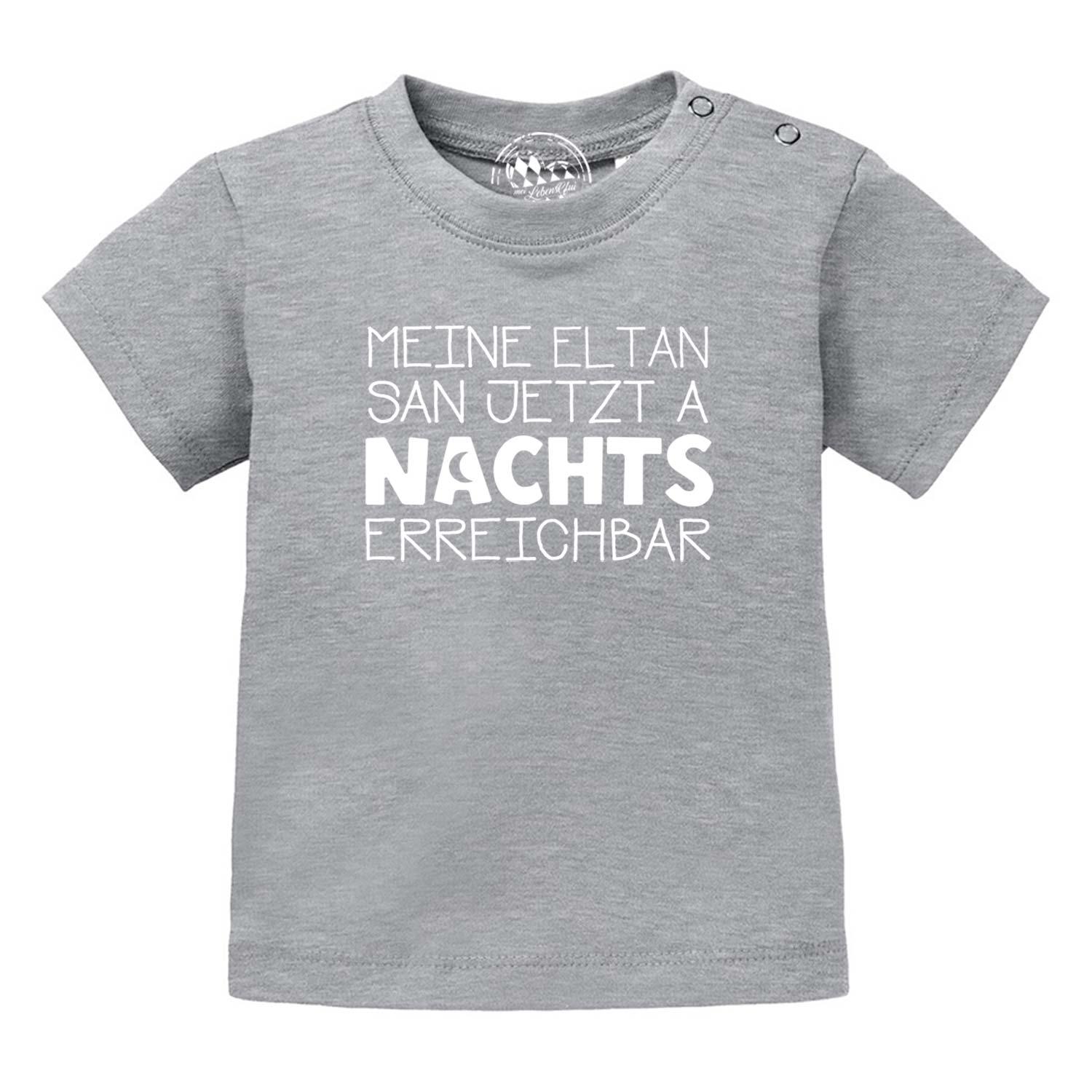 Graues "Baby T-Shirt Nachts erreichbar!" mit weißem Spruch und Druckknöpfen an der Schulter.