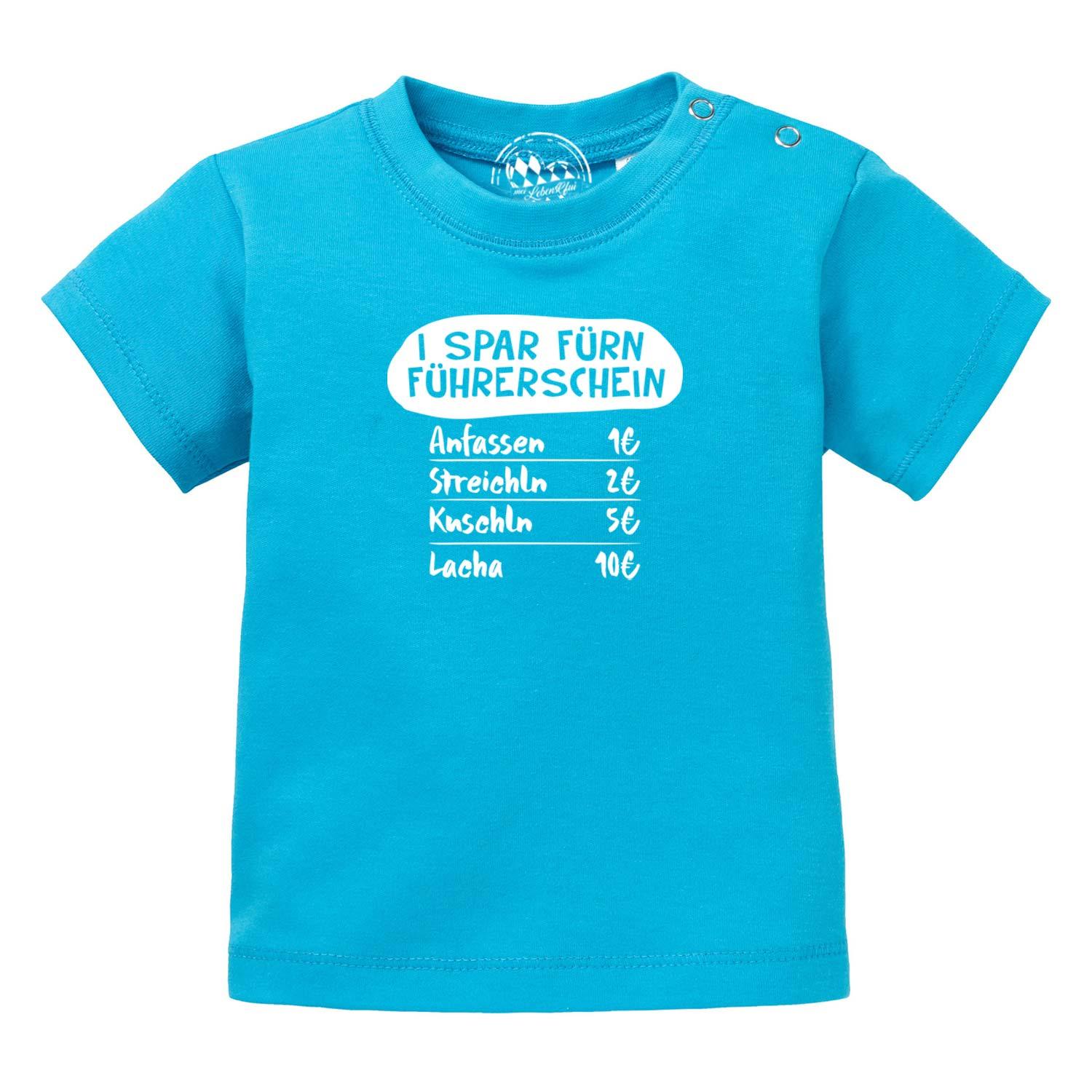 Weißes Baby-T-Shirt mit schwarzem Schriftzug „I spar fürn Führerschein…“, Rundhalsausschnitt, Bio-Baumwolle.