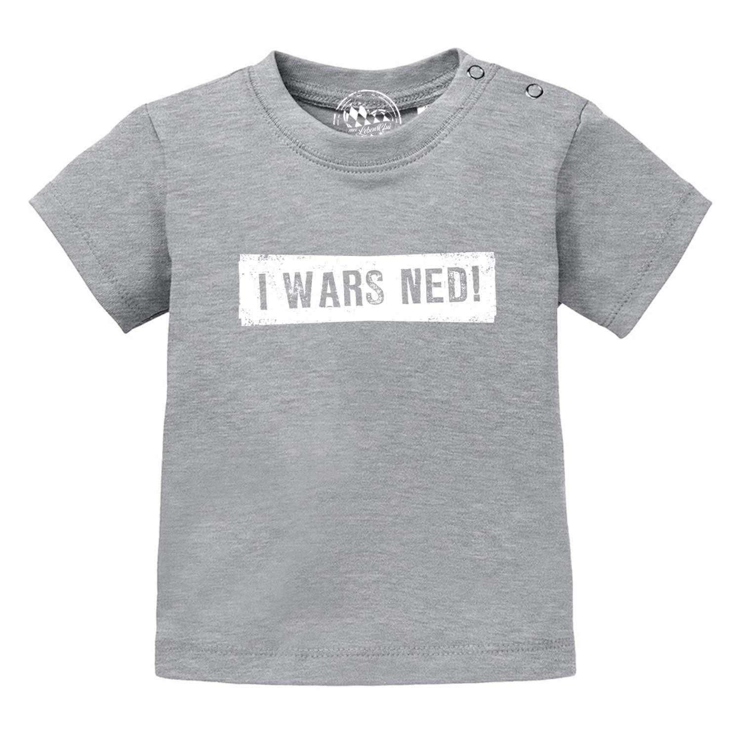 Baby-T-Shirt in Hellgrau mit schwarzem Schriftzug „I wars ned!“, Rundhalsausschnitt, 100 % Bio-Baumwolle.