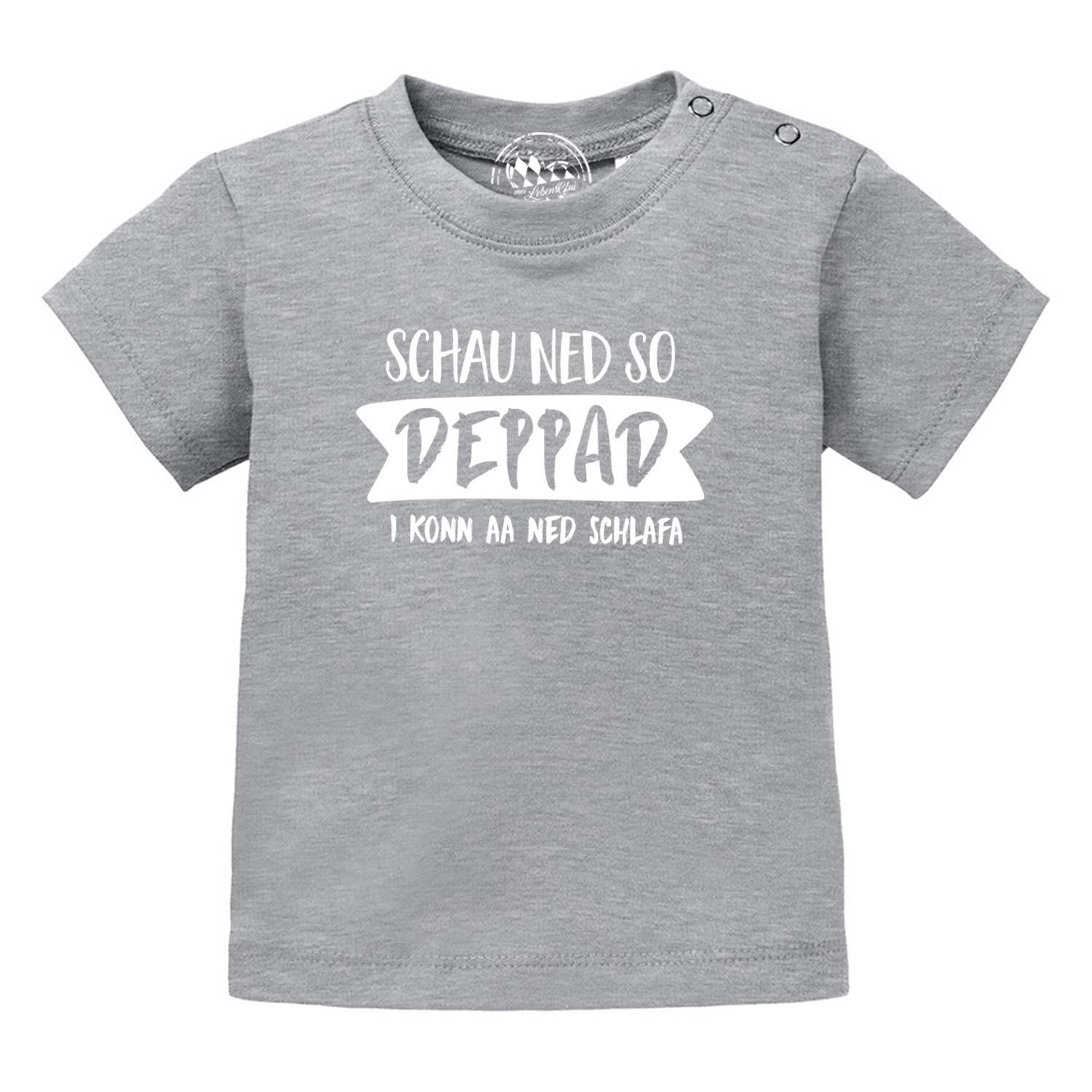 Baby T-Shirt mit bayerischem Schriftzug „Schau ned so...“, Rundhalsausschnitt, Siebdruck, 100 % Bio-Baumwolle.