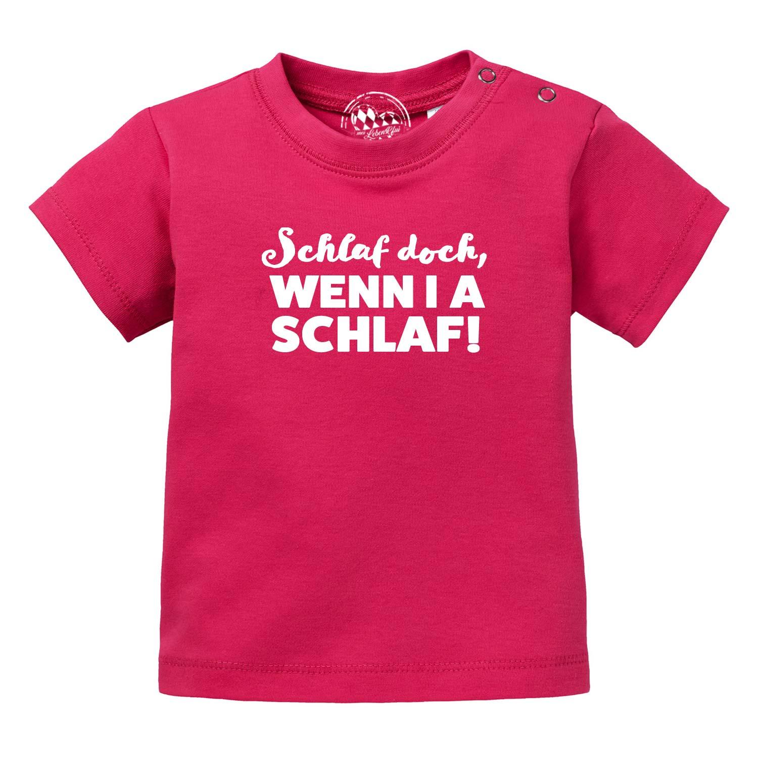 Weißes Baby-T-Shirt mit blauem Schriftzug „Schlaf, wenn i a schlaf!“, Rundhalsausschnitt, Bio-Baumwolle, Siebdruck.