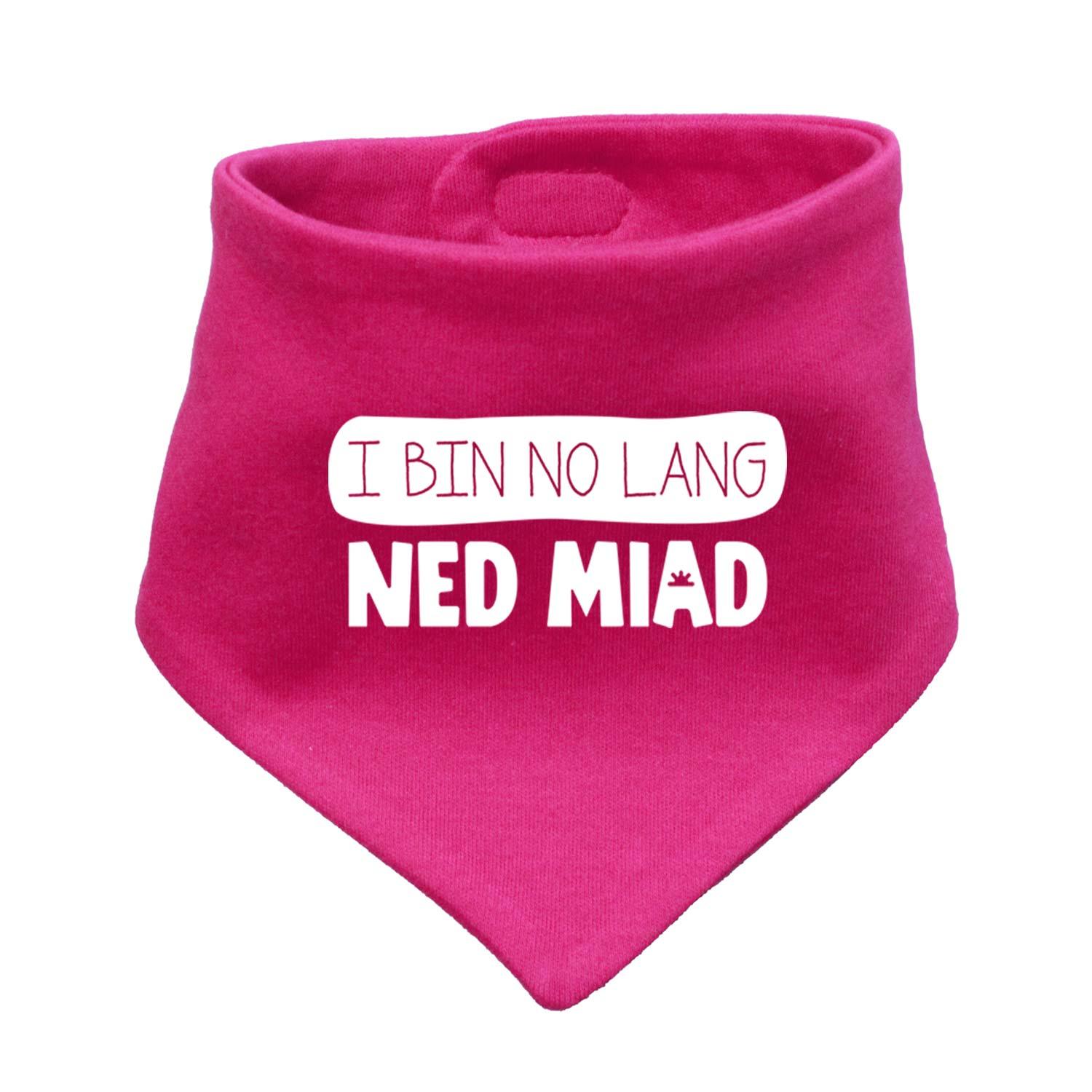 Babyhalstuch "no lang ned miad!" in leuchtendem Pink mit weißem Spruch für Mädchen, saugfähiges Lätzchen.