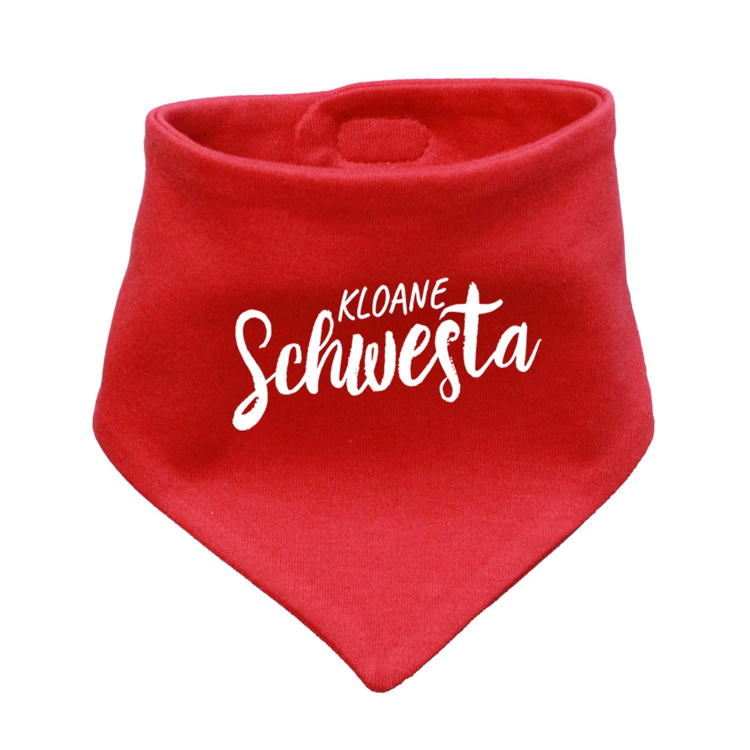 Dreieckiges Babyhalstuch in Rosa mit weißem Herzmuster und Aufschrift „Kloane Schwesta“, aus weicher Baumwolle.