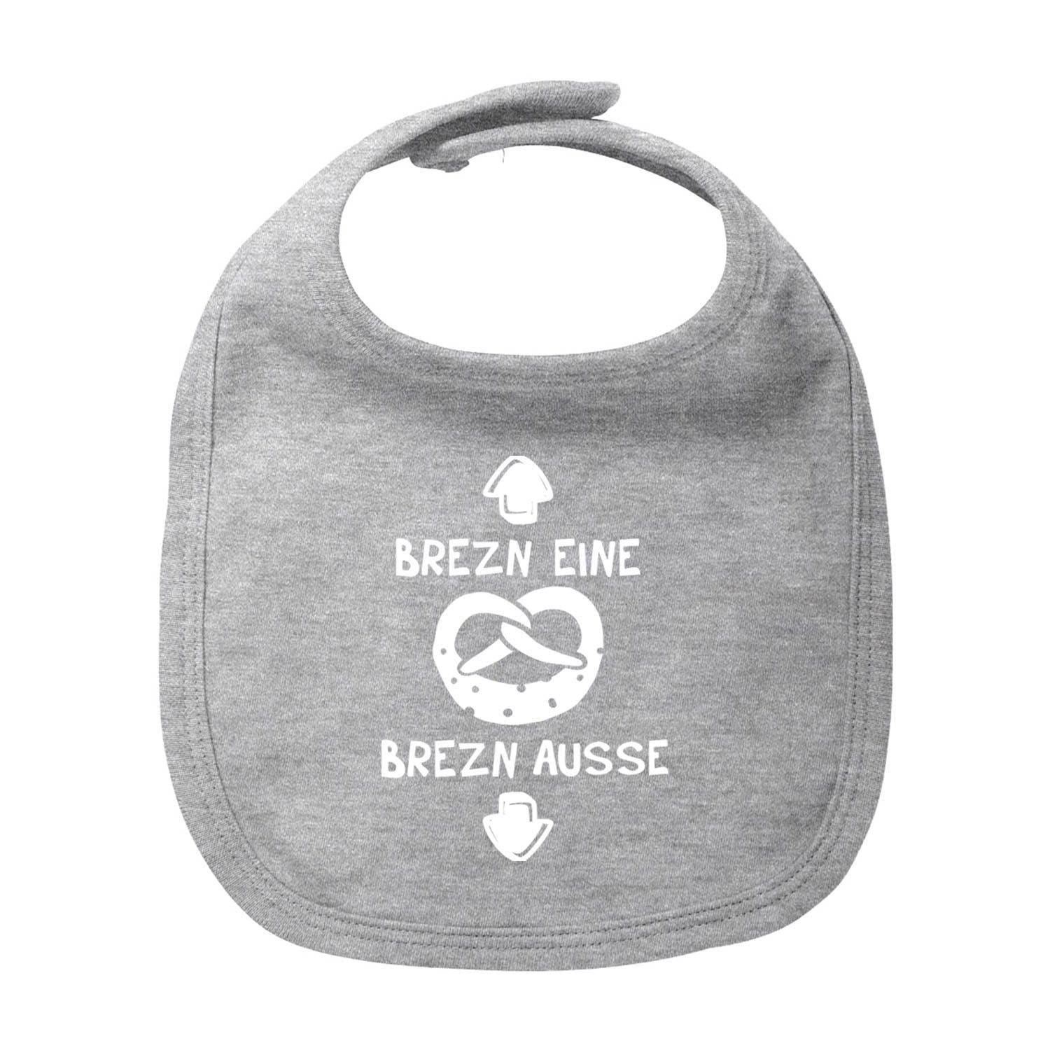 Graues Lätzchen Brezn mit weißem Brezel-Motiv und Schriftzug Brezn eine, Brezn ausse für Babys