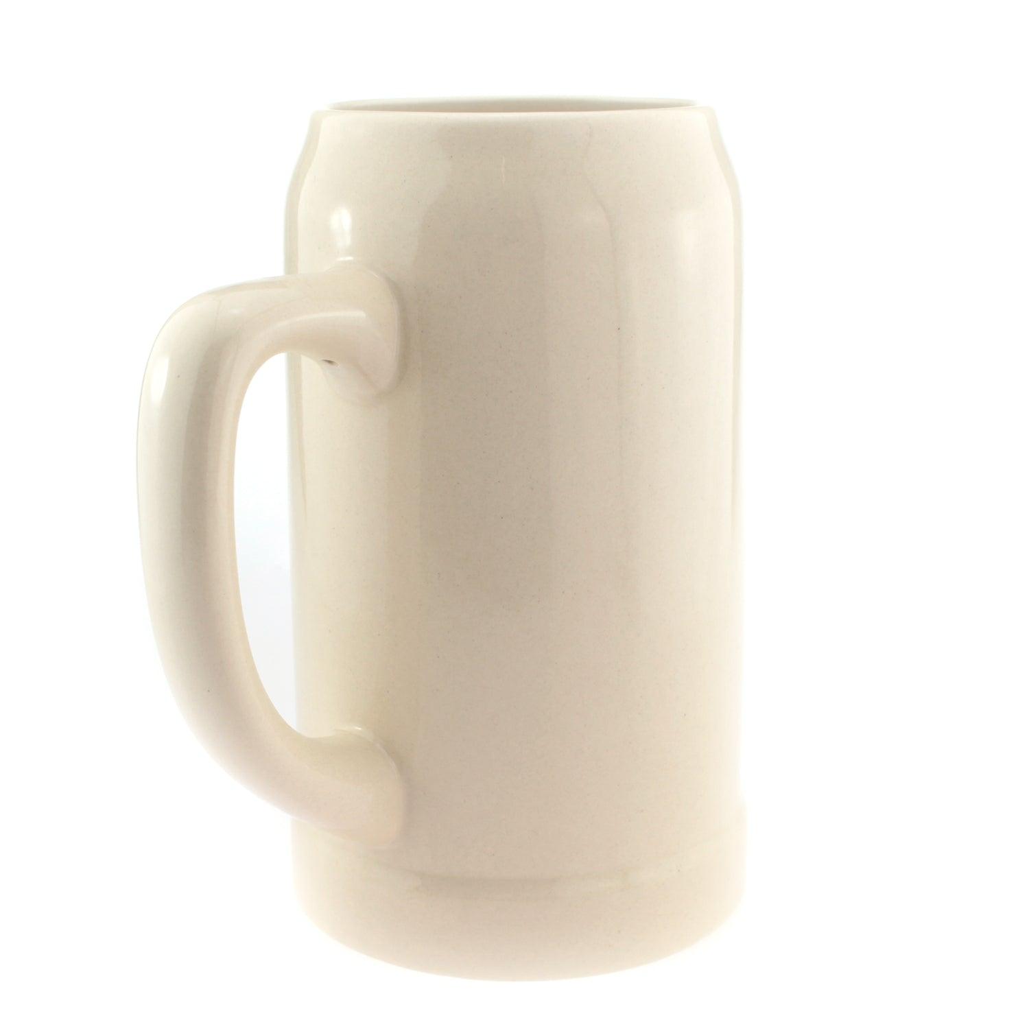 Grauer Bierkrug aus Steinzeug mit Henkel, individueller Wunschgravur und traditioneller Form, 1,0 Liter.