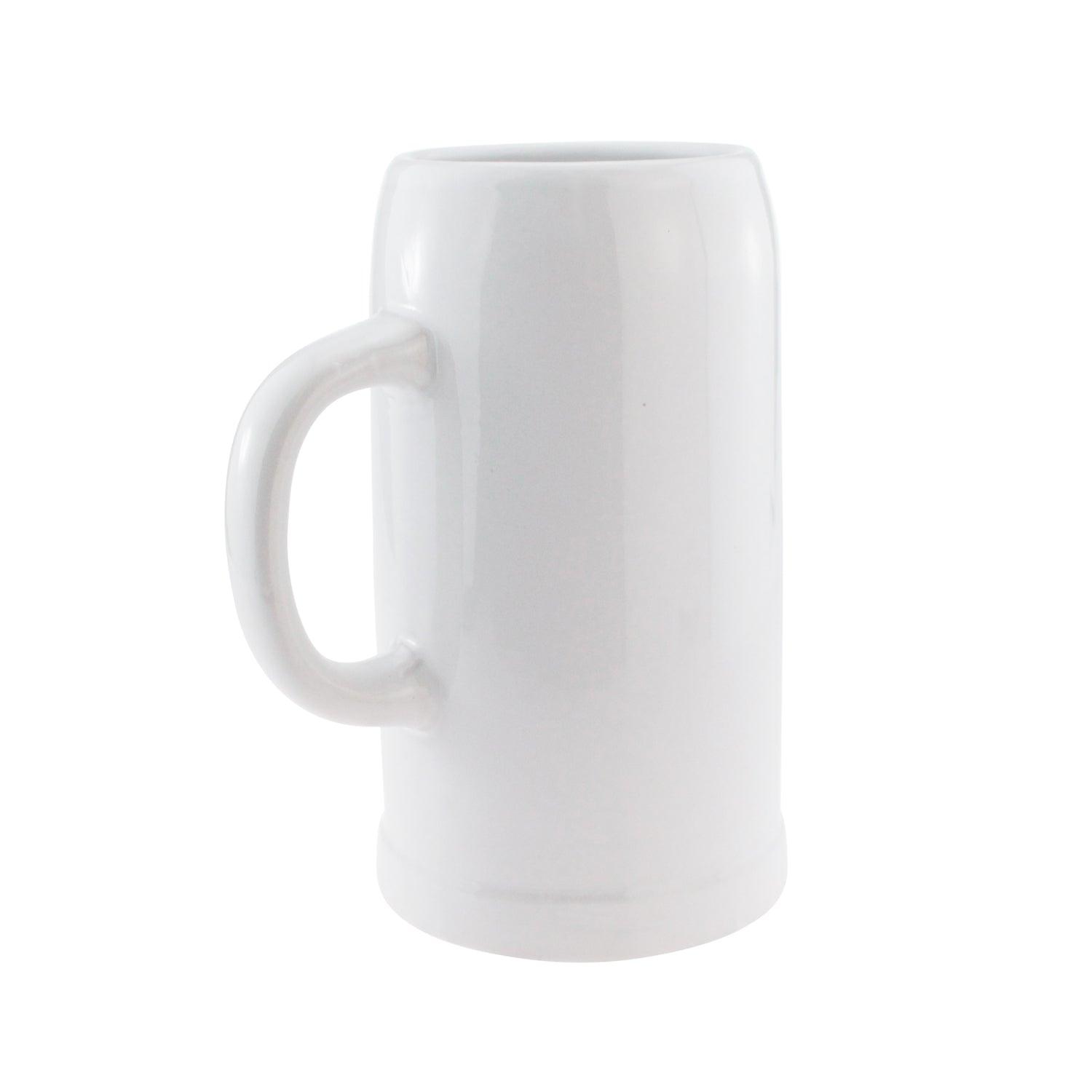 Steinkrug aus Naturton mit Henkel und individueller Wunschgravur; zylindrisch, 1,0 Liter, grau-beige.