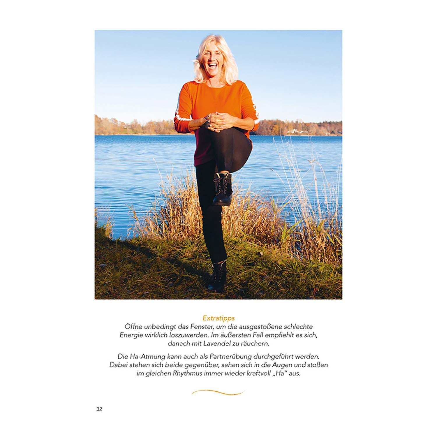 Buch „Bayrisch Yoga mit Freid“ von Christine Rank mit 120 Seiten Yoga-Übungen, Motivdruck auf dem Cover.