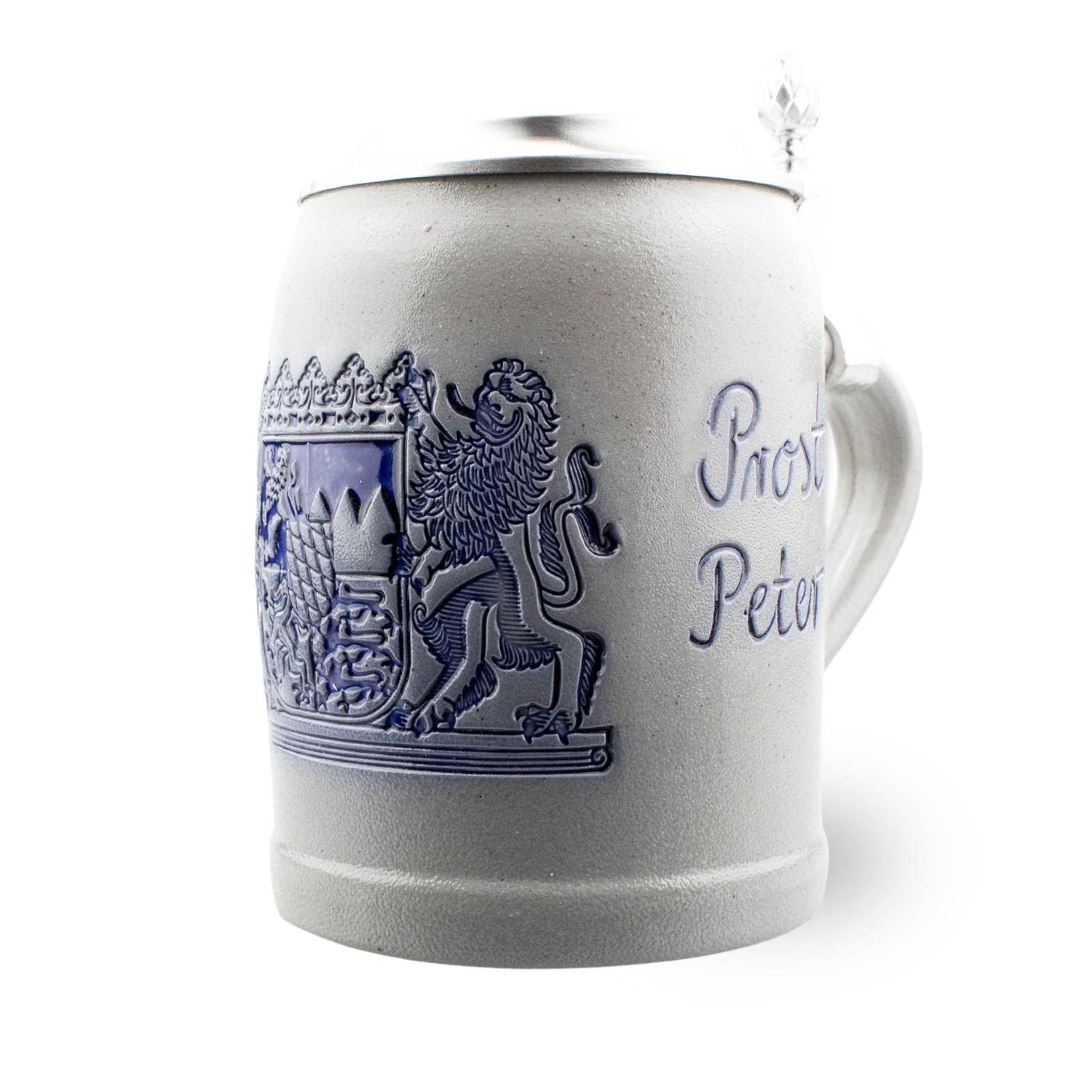 Salzglasierter Steinkrug mit Zinndeckel, individueller Gravur „Freistaat Bayern“ und personalisiertem Namensfeld, 0,5 l.
