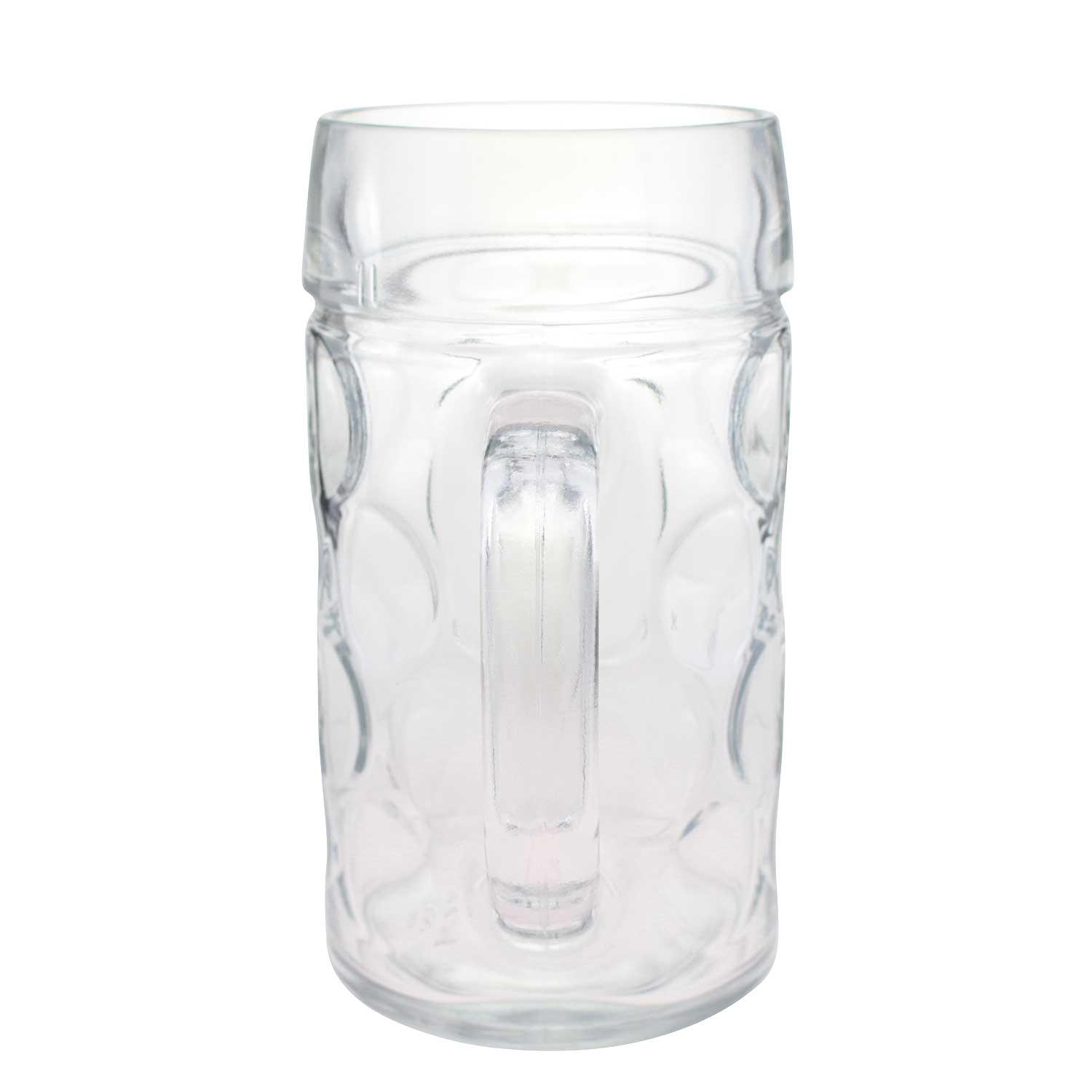 Glas-Maßkrug mit robustem Henkel, klarer Gravur eines typischen Logos und strukturierter Oberfläche, 1,0 Liter.