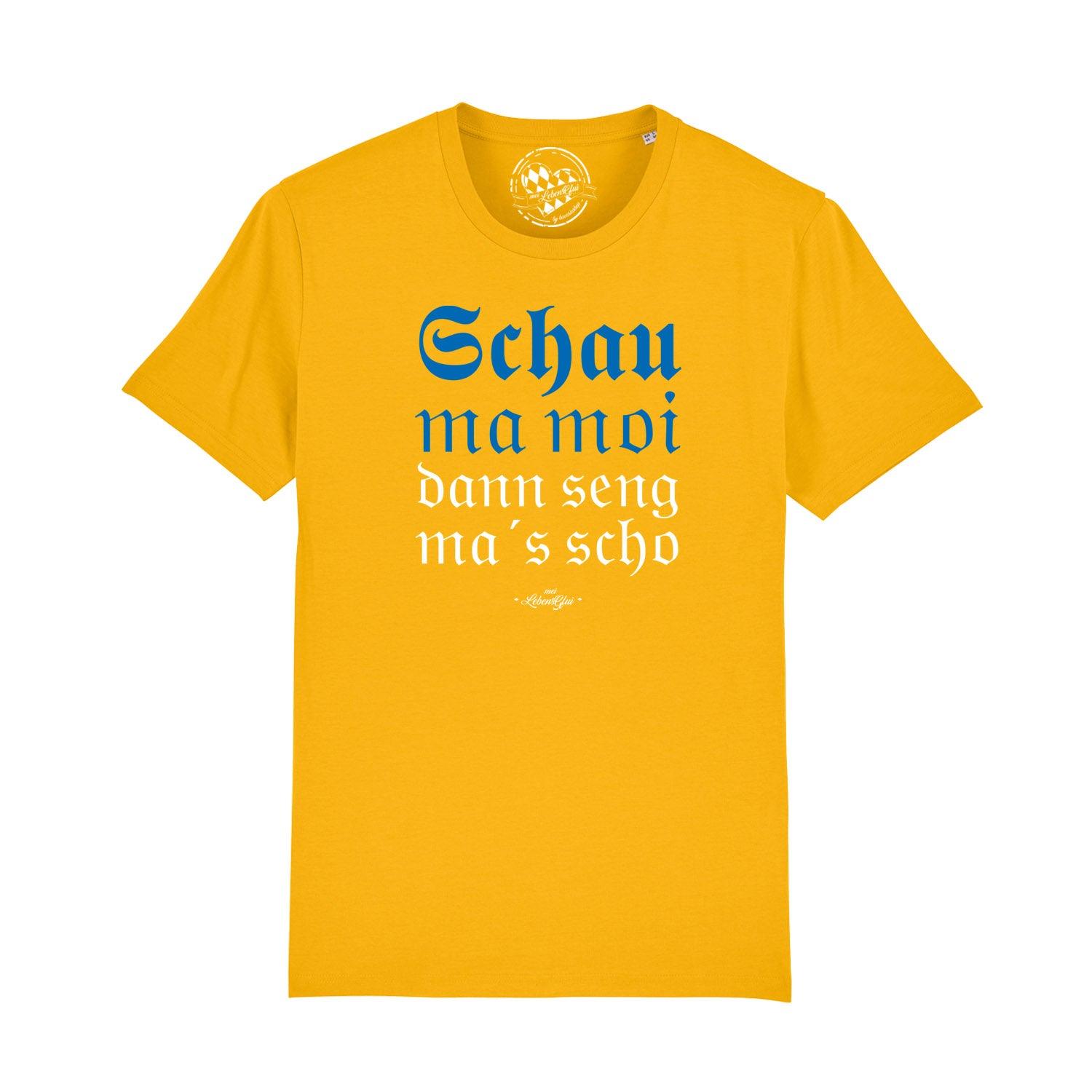 Bordeauxrotes Herren-T-Shirt mit weißem Schriftzug „Schau ma moi“, Rundhalsausschnitt, aus 100 % Bio-Baumwolle.