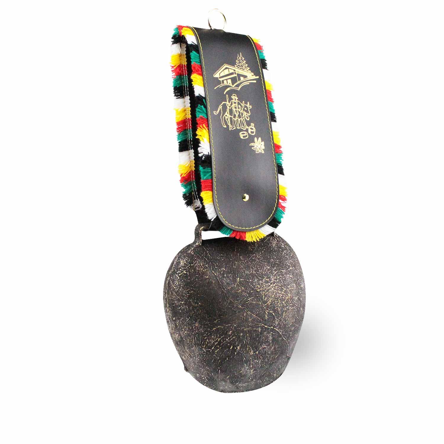 Kuhglocke Rustikal aus Metall mit Lederriemen im alpenländischen Design und bunter Quastenverzierung